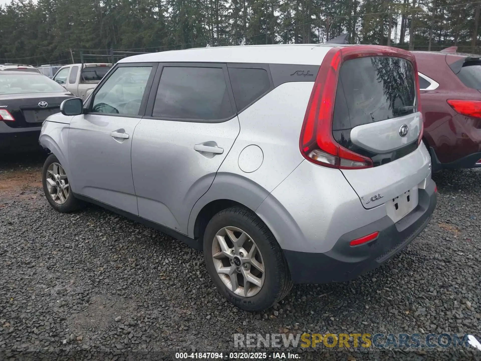 3 fotografías del automóvil dañado KNDJ23AU6L7010965 KIA SOUL 2020
