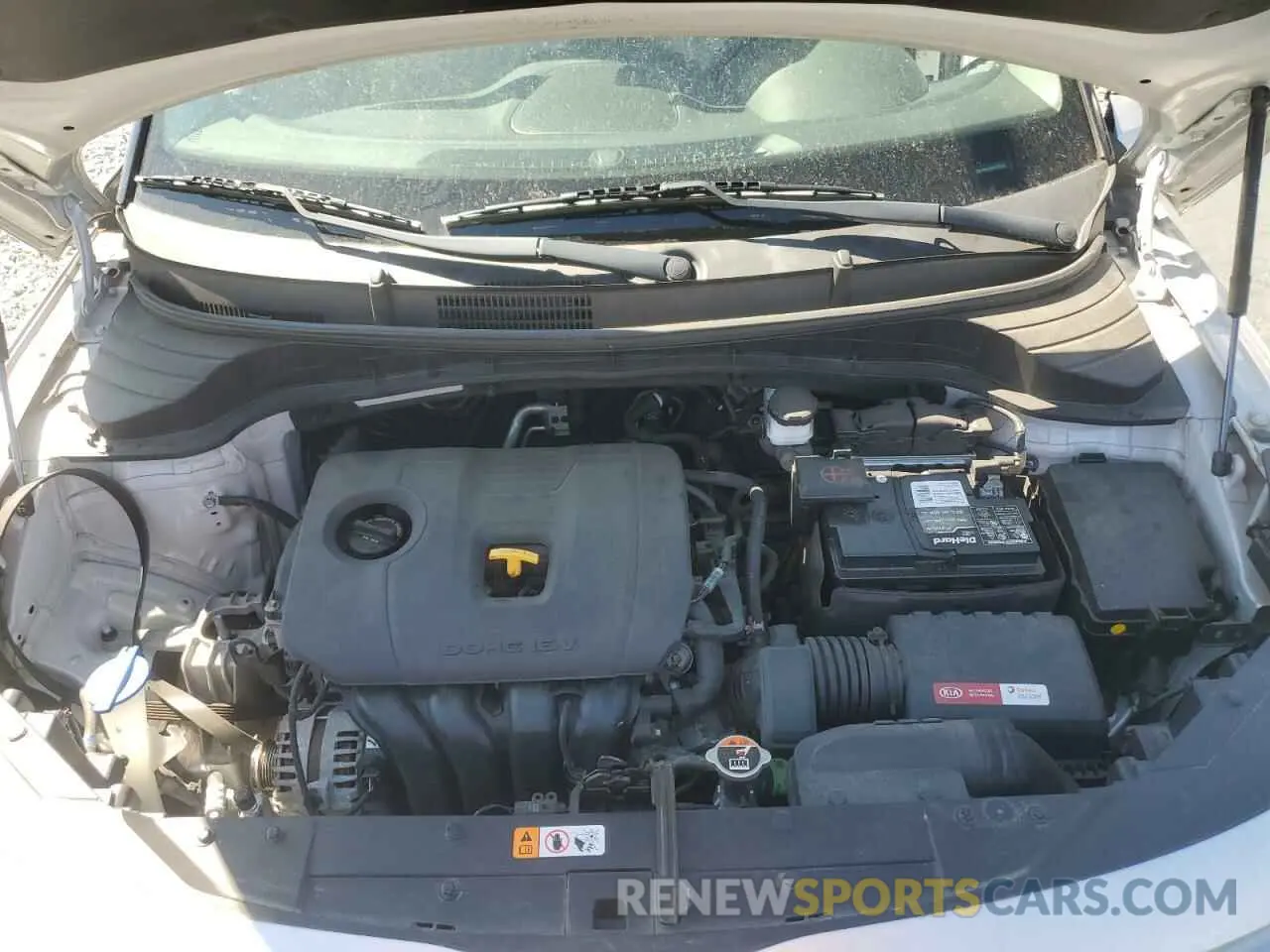 11 fotografías del automóvil dañado KNDJ23AU6L7031220 KIA SOUL 2020