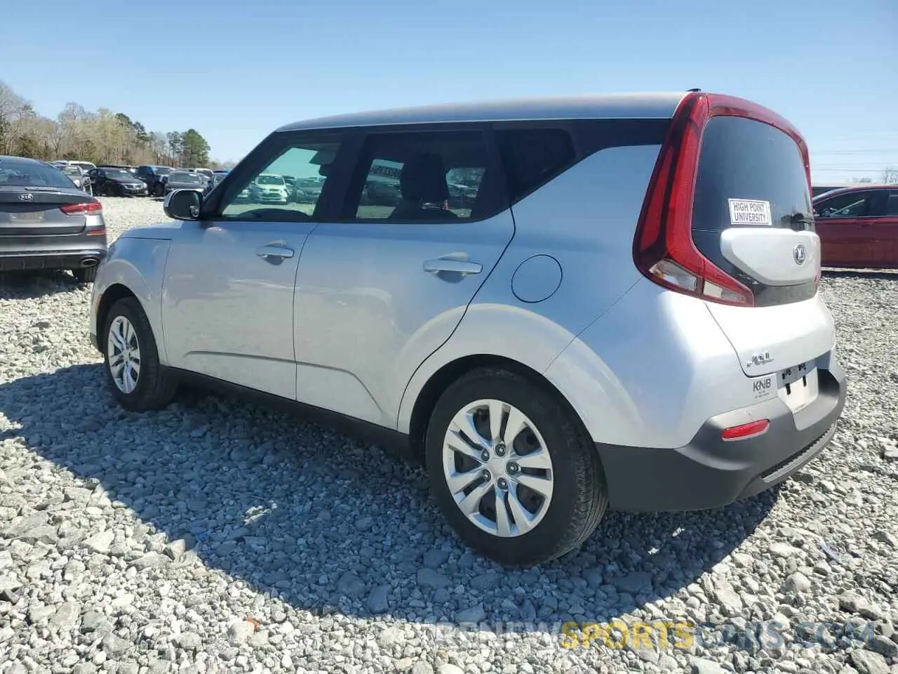 2 fotografías del automóvil dañado KNDJ23AU6L7031220 KIA SOUL 2020