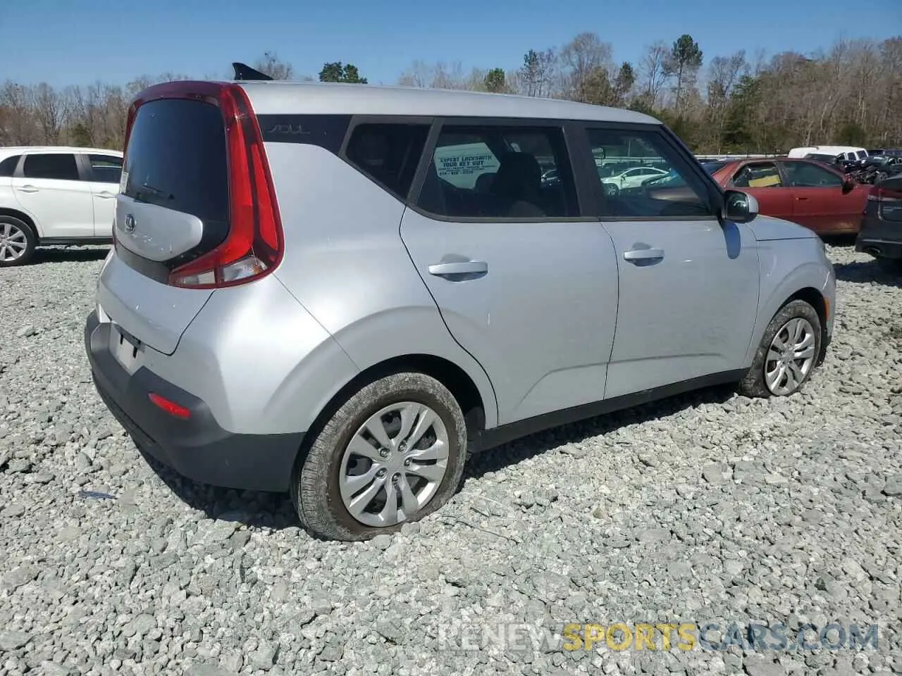 3 fotografías del automóvil dañado KNDJ23AU6L7031220 KIA SOUL 2020