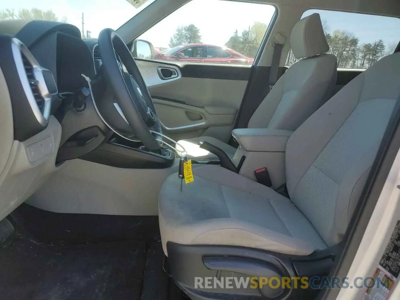 7 fotografías del automóvil dañado KNDJ23AU6L7031220 KIA SOUL 2020