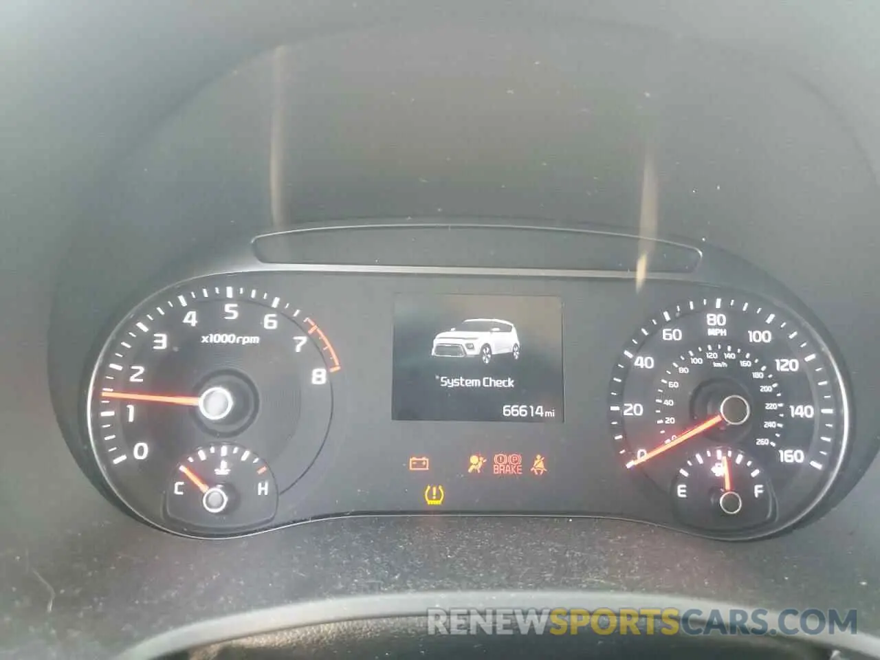 9 fotografías del automóvil dañado KNDJ23AU6L7031220 KIA SOUL 2020