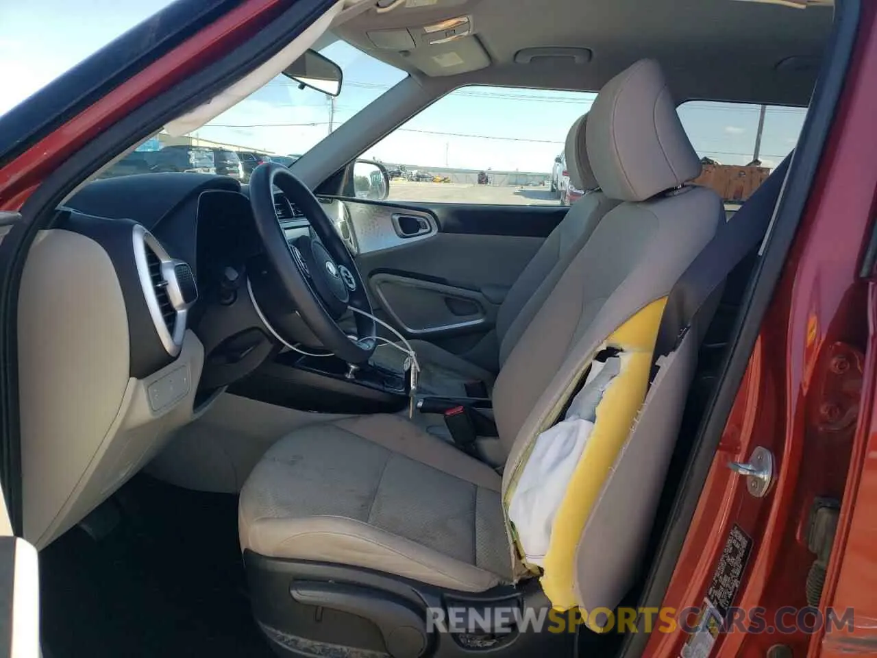 7 fotografías del automóvil dañado KNDJ23AU6L7068140 KIA SOUL 2020