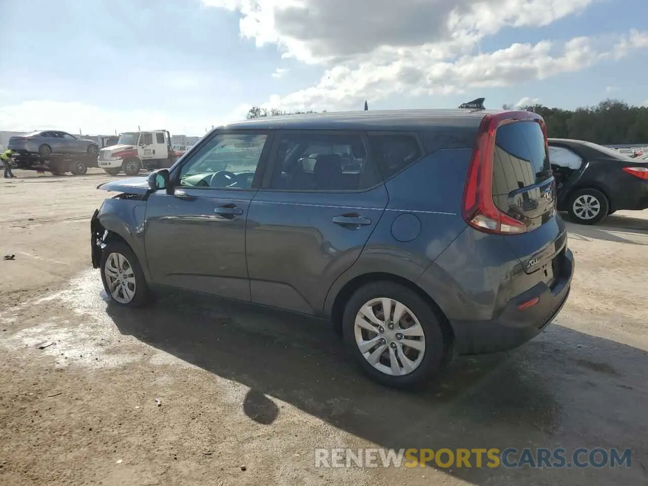 2 fotografías del automóvil dañado KNDJ23AU6L7071393 KIA SOUL 2020