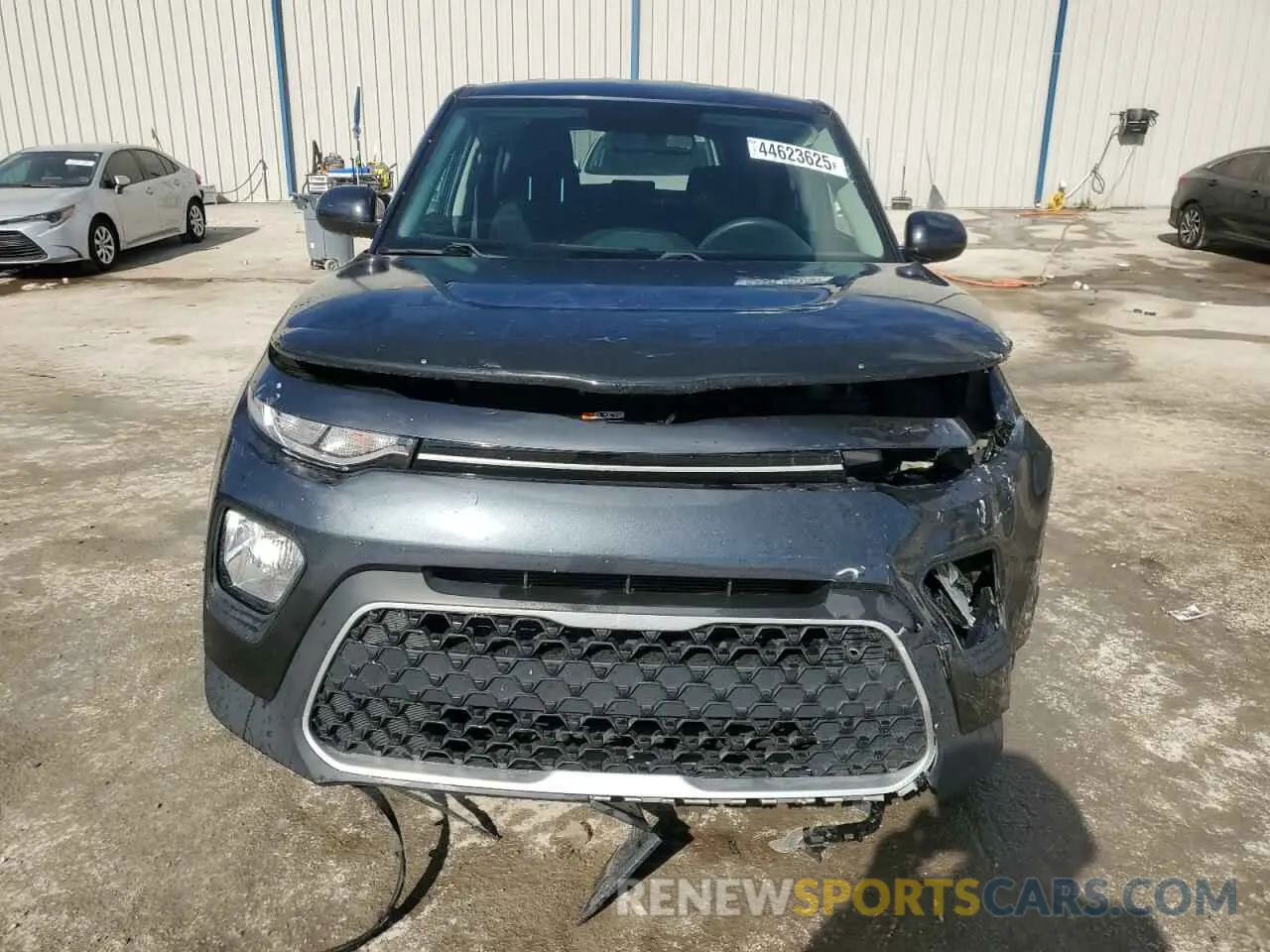 5 fotografías del automóvil dañado KNDJ23AU6L7071393 KIA SOUL 2020