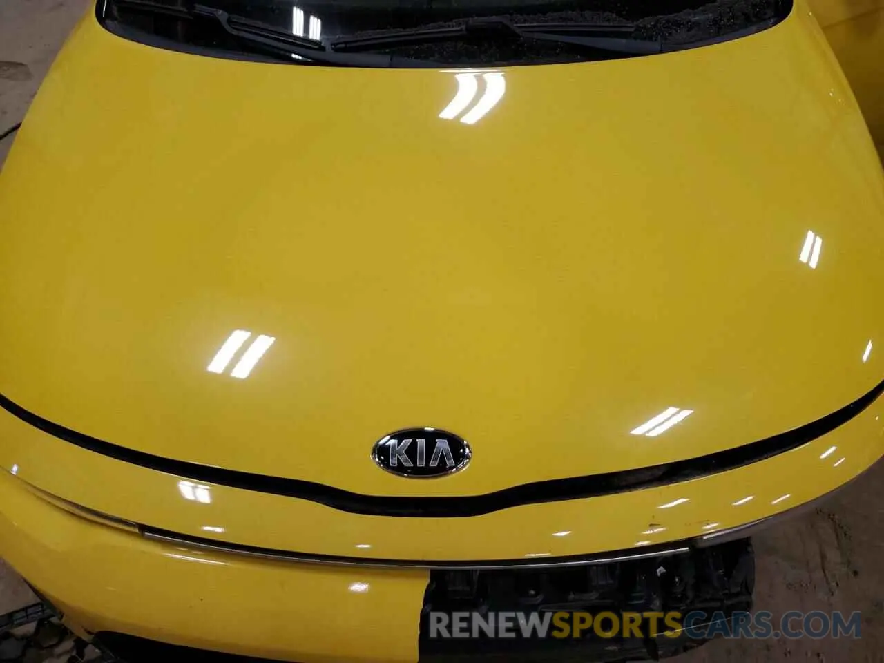 11 fotografías del automóvil dañado KNDJ23AU6L7075038 KIA SOUL 2020