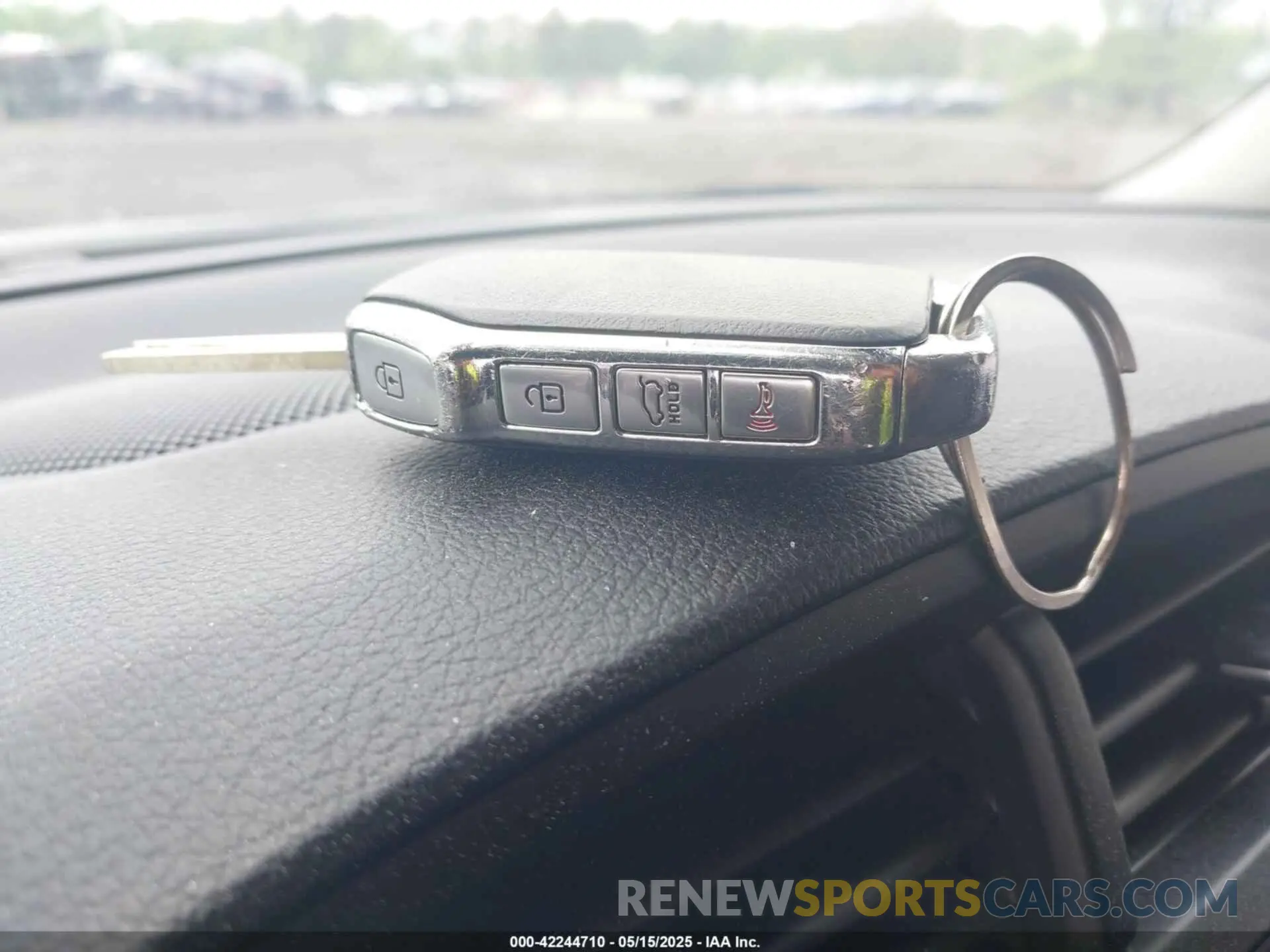 11 fotografías del automóvil dañado KNDJ23AU6L7083270 KIA SOUL 2020
