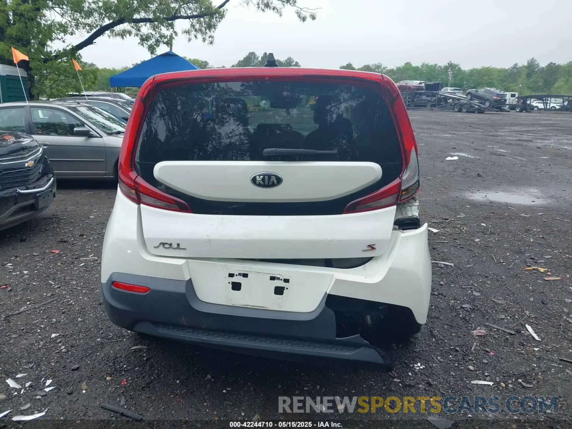 16 fotografías del automóvil dañado KNDJ23AU6L7083270 KIA SOUL 2020