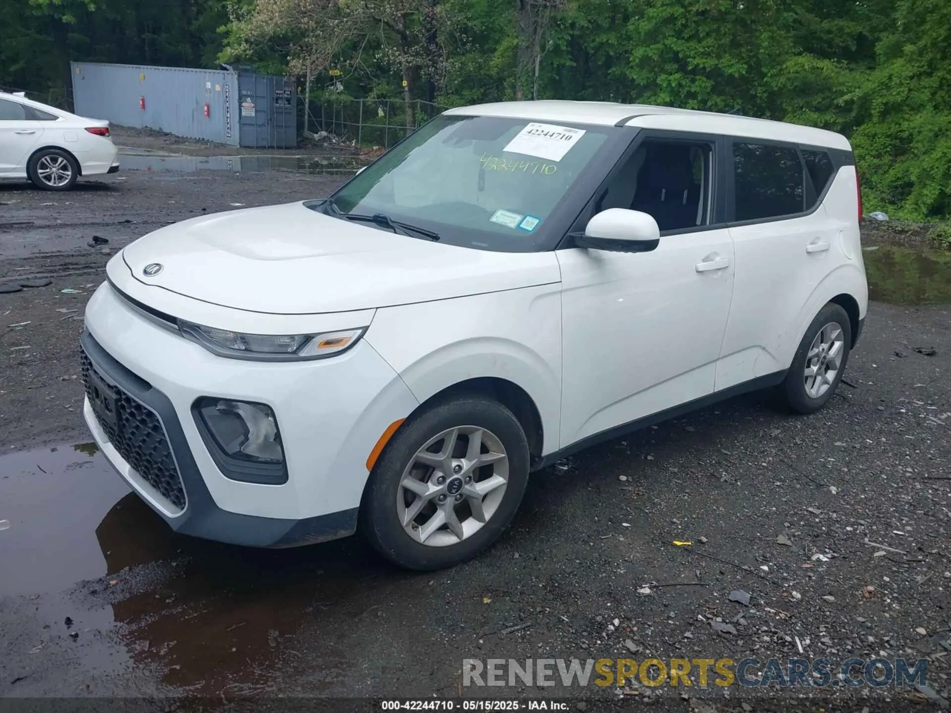 2 fotografías del automóvil dañado KNDJ23AU6L7083270 KIA SOUL 2020