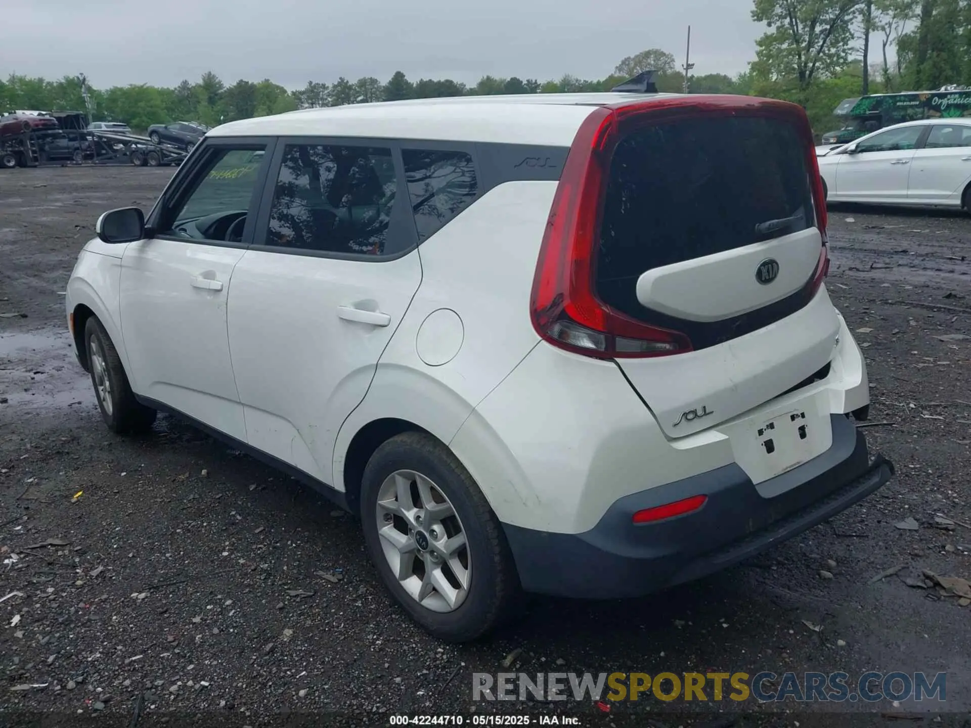 3 fotografías del automóvil dañado KNDJ23AU6L7083270 KIA SOUL 2020