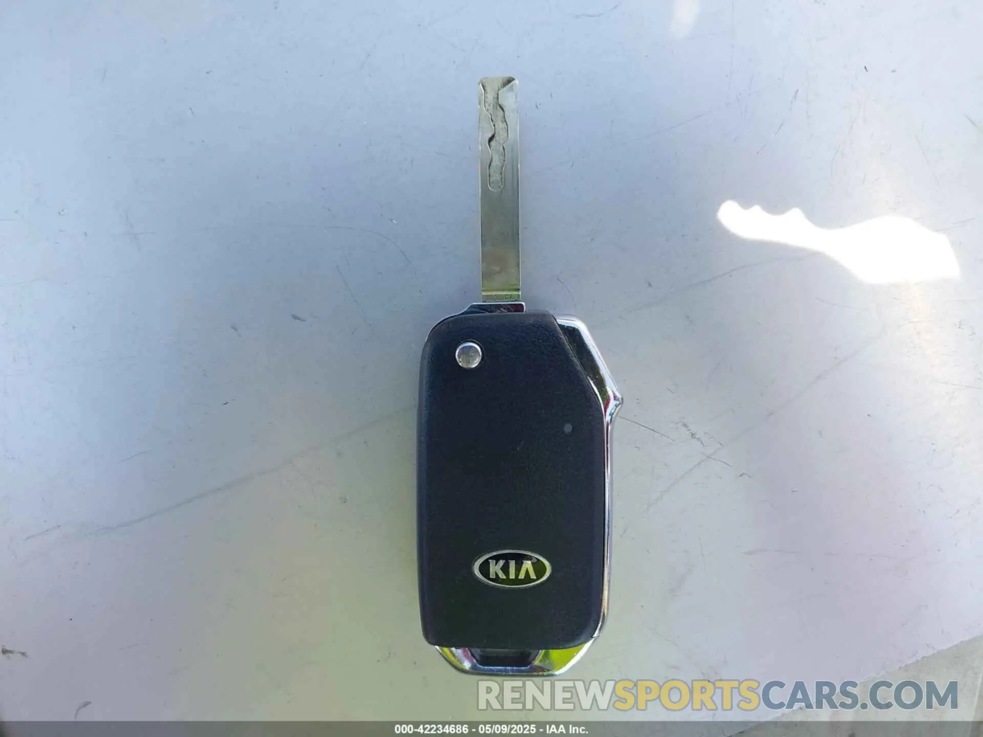 11 fotografías del automóvil dañado KNDJ23AU6L7090266 KIA SOUL 2020