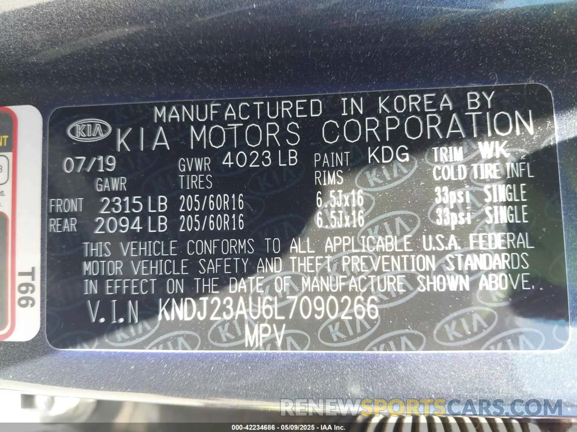 9 fotografías del automóvil dañado KNDJ23AU6L7090266 KIA SOUL 2020