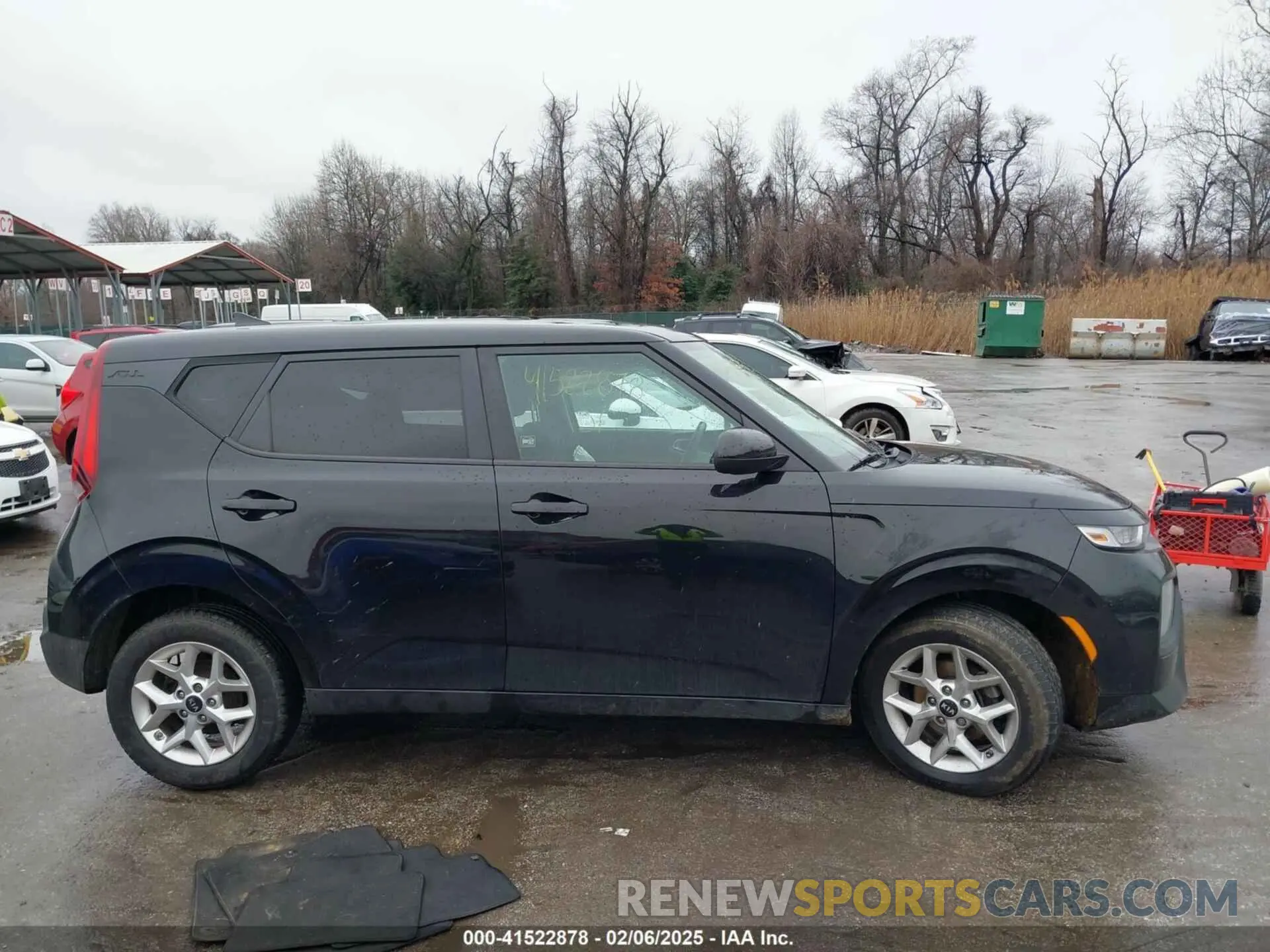 12 fotografías del automóvil dañado KNDJ23AU6L7121354 KIA SOUL 2020