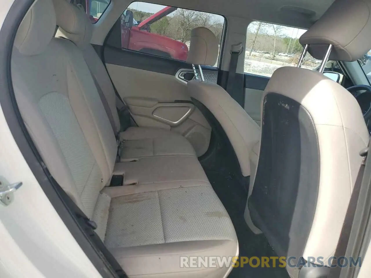 11 fotografías del automóvil dañado KNDJ23AU6L7705754 KIA SOUL 2020
