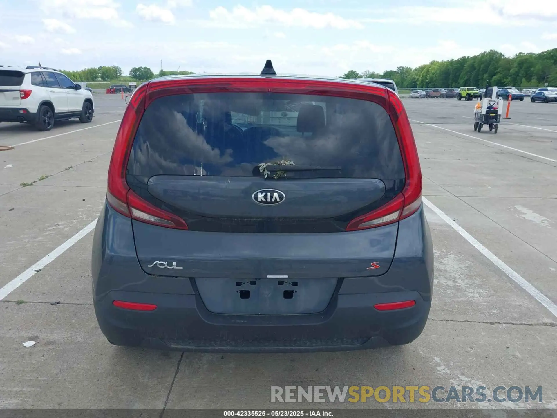 16 fotografías del automóvil dañado KNDJ23AU6L7717922 KIA SOUL 2020