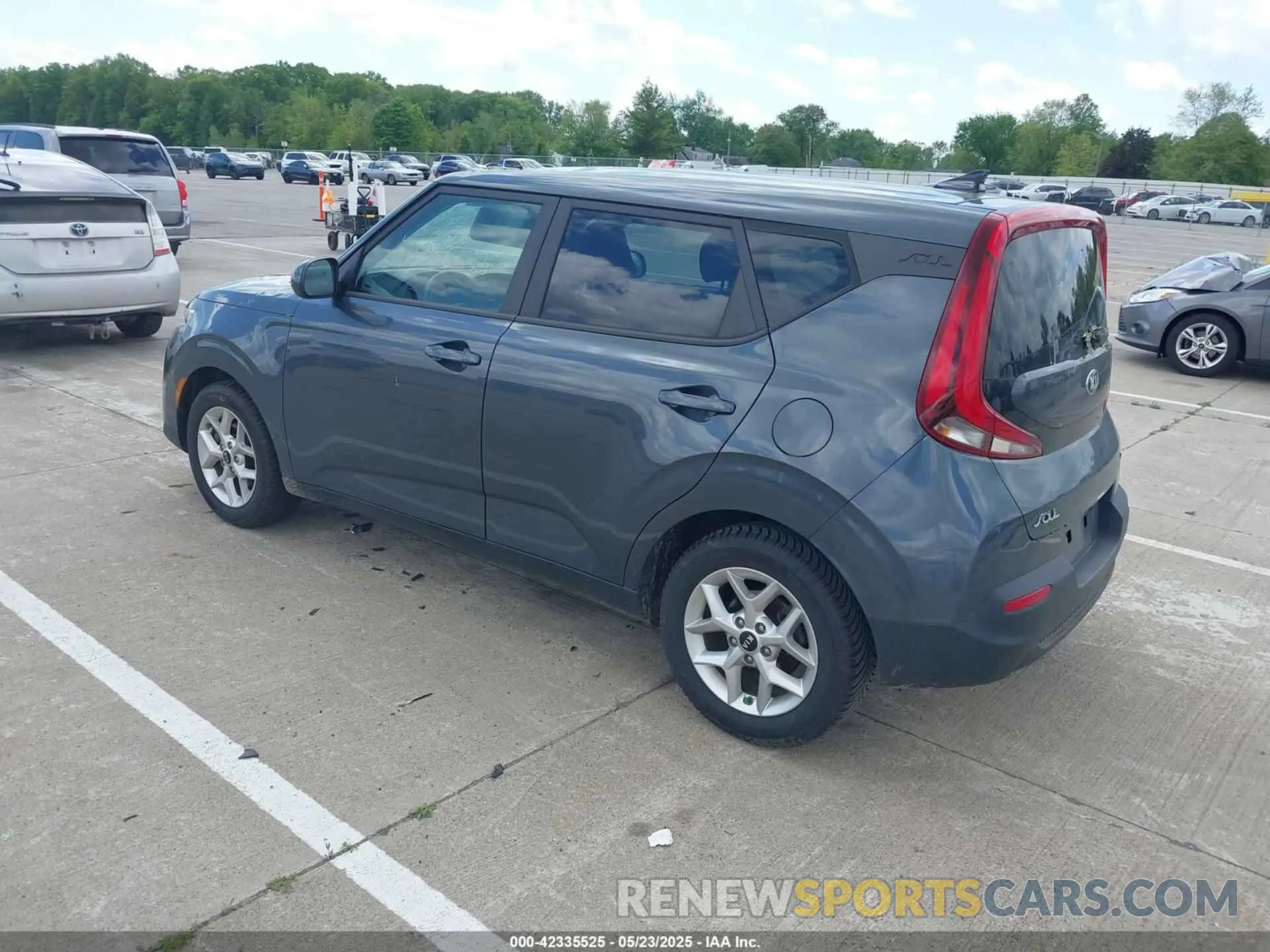 3 fotografías del automóvil dañado KNDJ23AU6L7717922 KIA SOUL 2020
