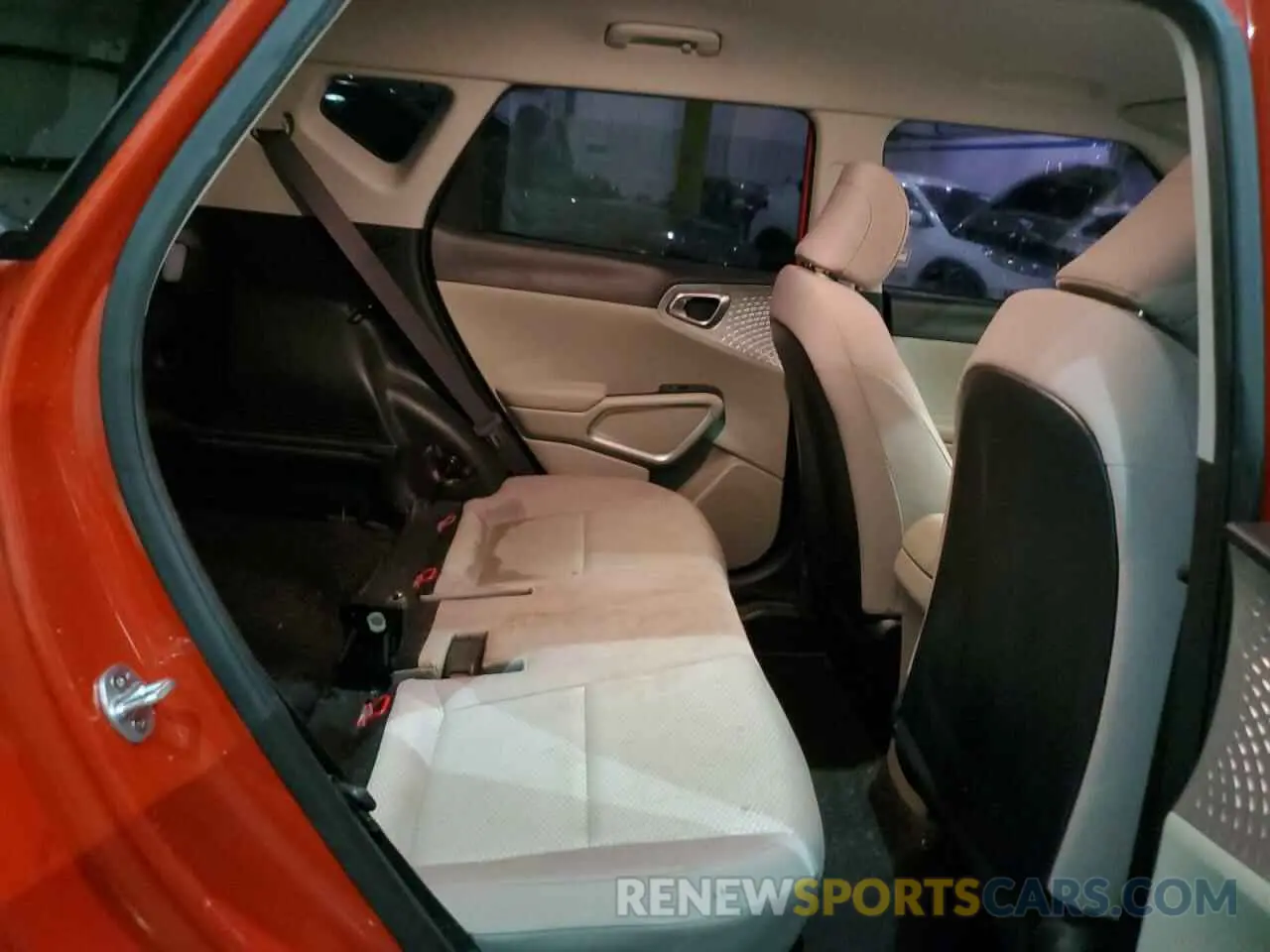 11 fotografías del automóvil dañado KNDJ23AU6L7723297 KIA SOUL 2020