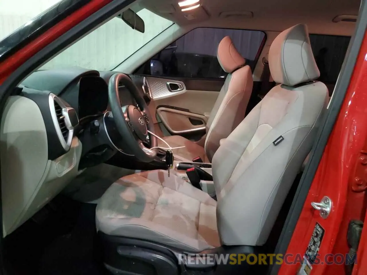 7 fotografías del automóvil dañado KNDJ23AU6L7723297 KIA SOUL 2020
