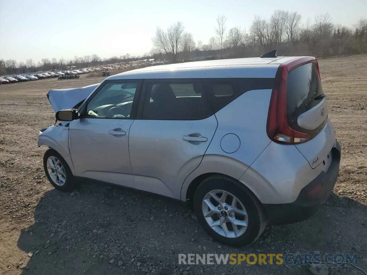 2 fotografías del automóvil dañado KNDJ23AU7L7010179 KIA SOUL 2020