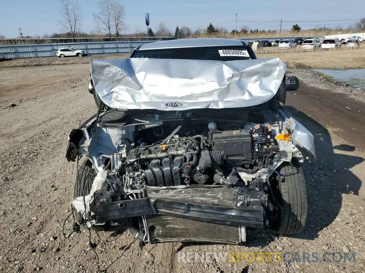 5 fotografías del automóvil dañado KNDJ23AU7L7010179 KIA SOUL 2020