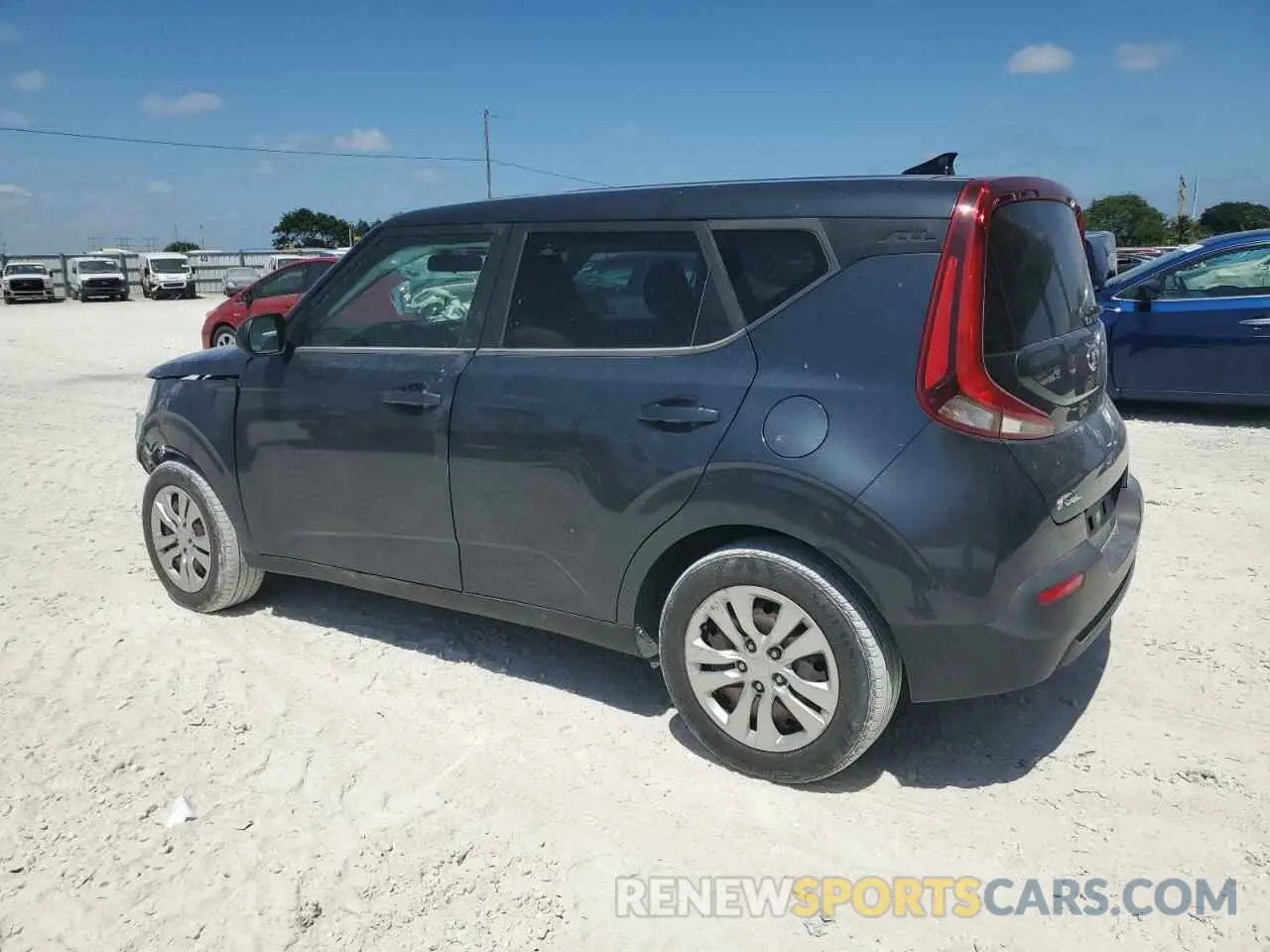 2 fotografías del automóvil dañado KNDJ23AU7L7035938 KIA SOUL 2020