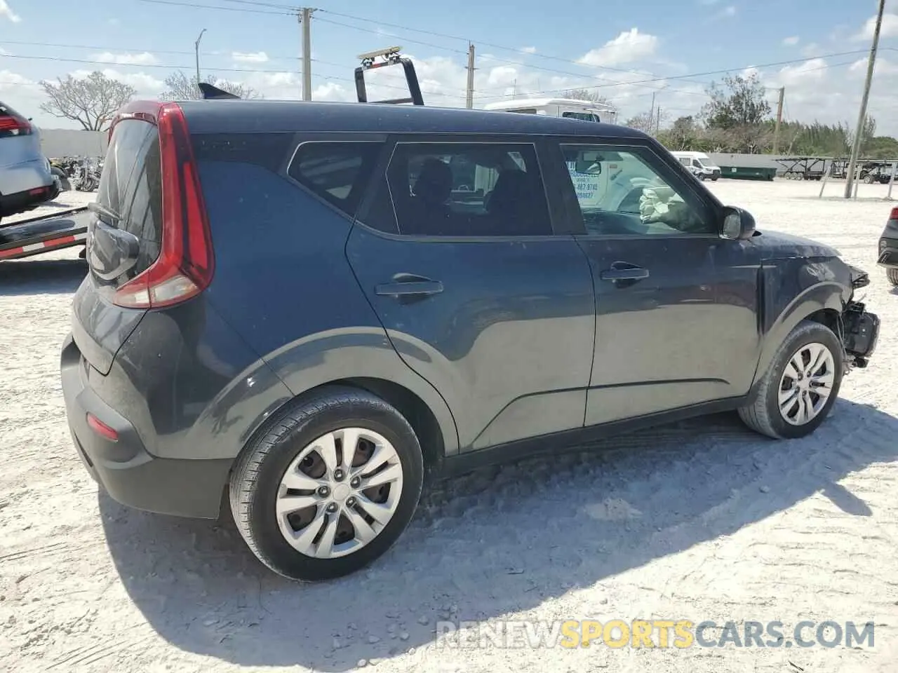 3 fotografías del automóvil dañado KNDJ23AU7L7035938 KIA SOUL 2020