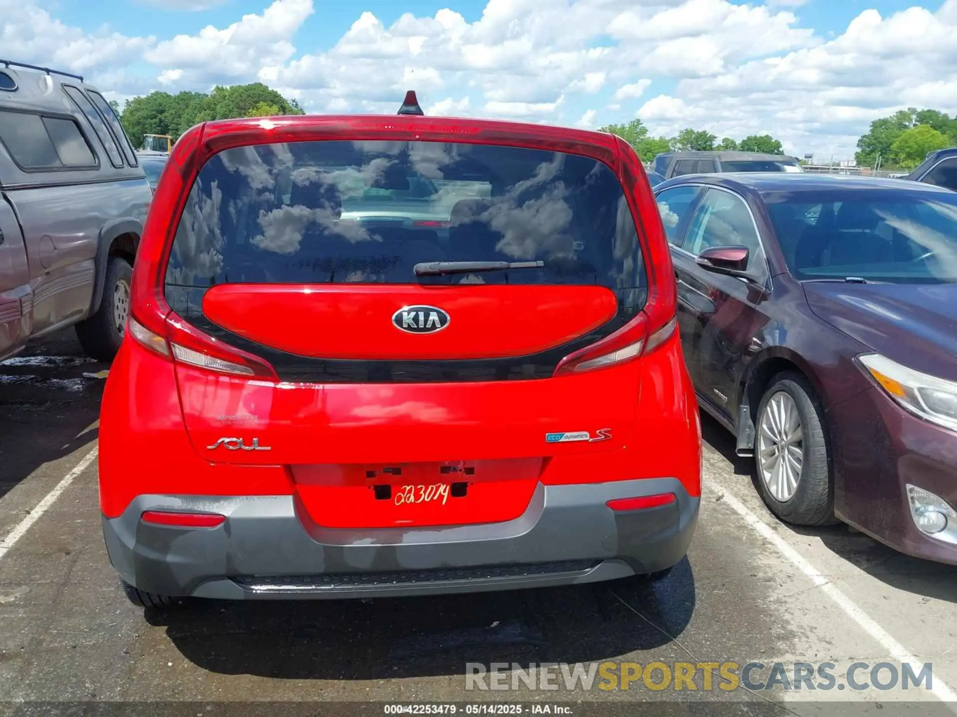 16 fotografías del automóvil dañado KNDJ23AU7L7041206 KIA SOUL 2020