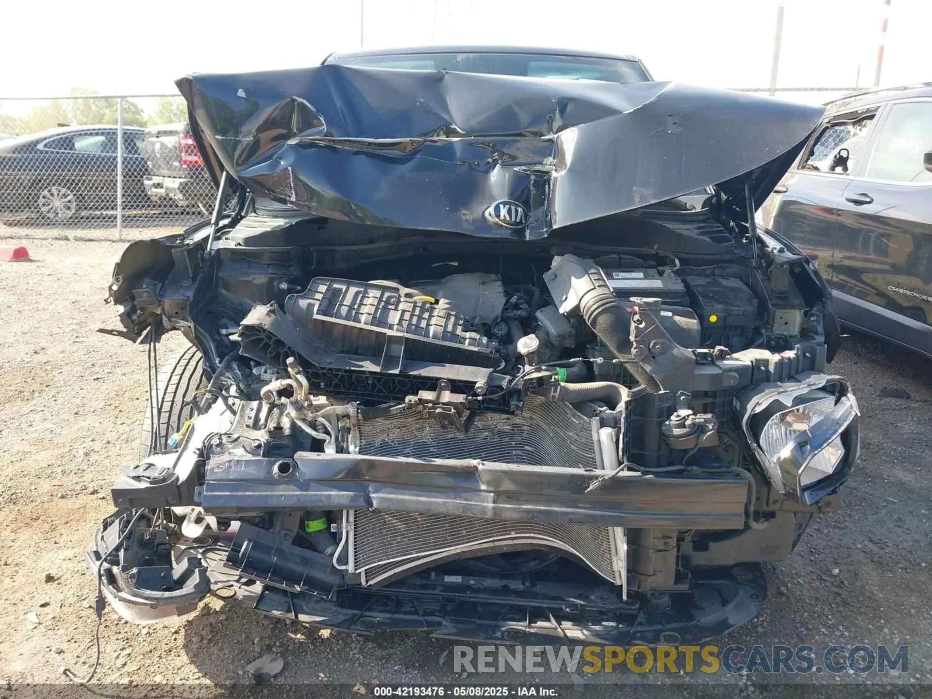 11 fotografías del automóvil dañado KNDJ23AU7L7045790 KIA SOUL 2020