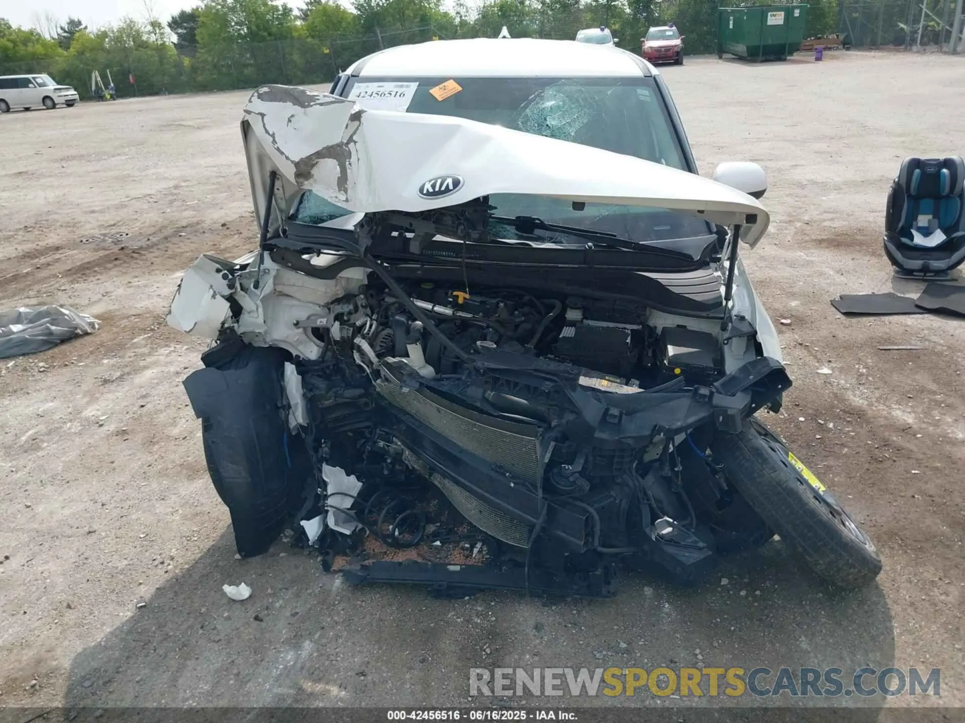 6 fotografías del automóvil dañado KNDJ23AU7L7057700 KIA SOUL 2020