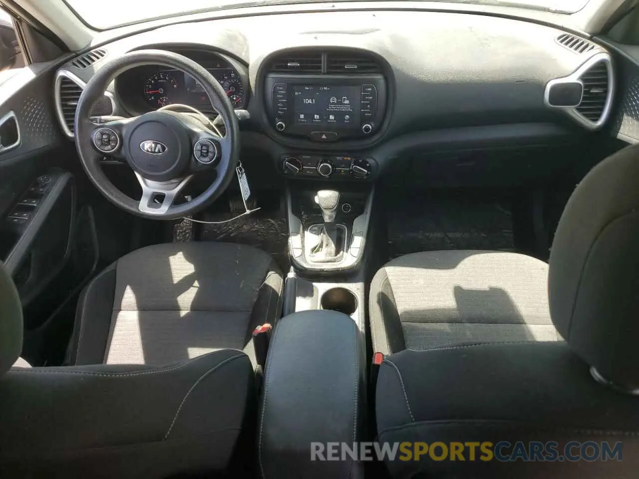 8 fotografías del automóvil dañado KNDJ23AU7L7061052 KIA SOUL 2020