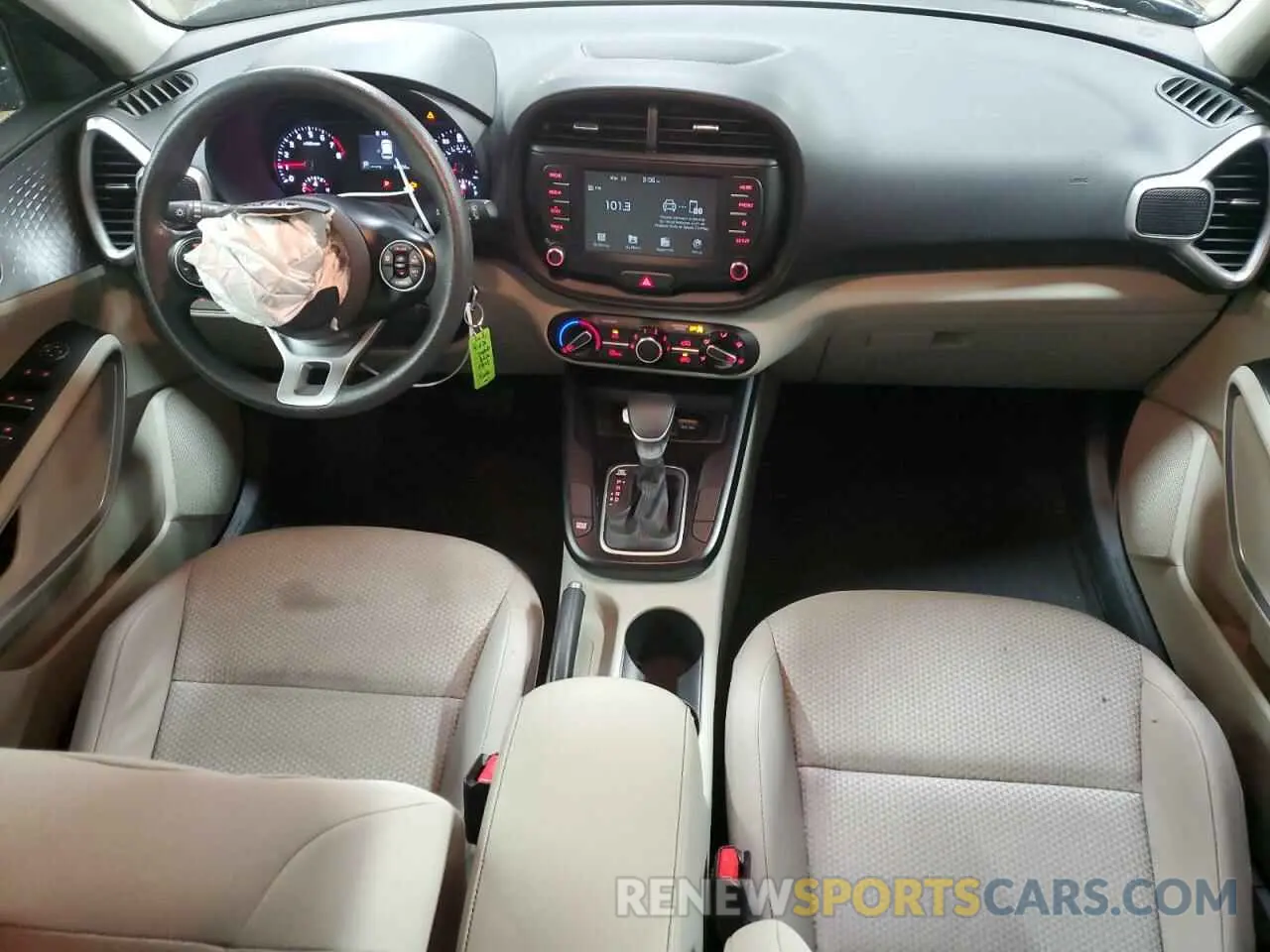 8 fotografías del automóvil dañado KNDJ23AU7L7081219 KIA SOUL 2020