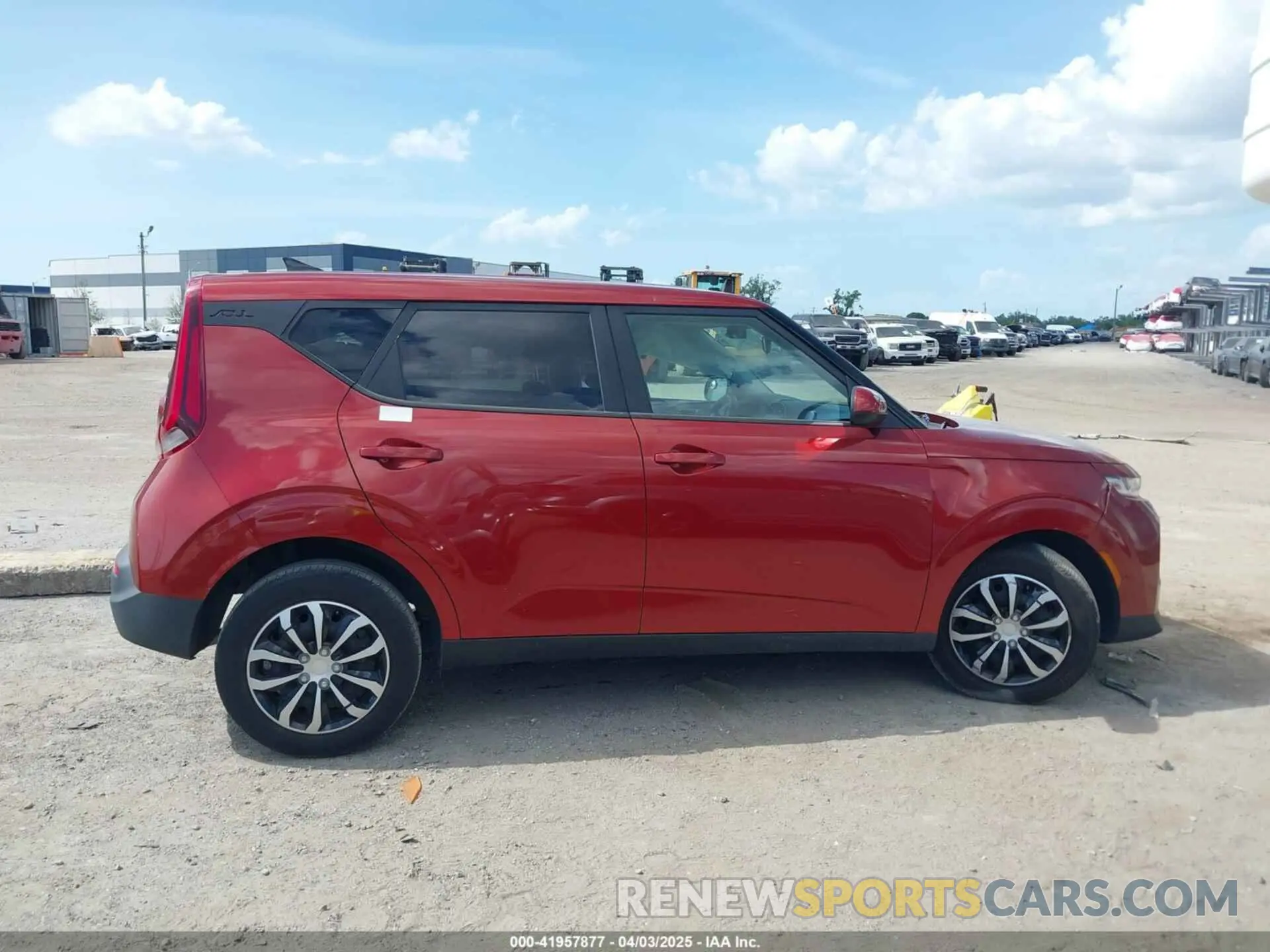 13 fotografías del automóvil dañado KNDJ23AU7L7119368 KIA SOUL 2020