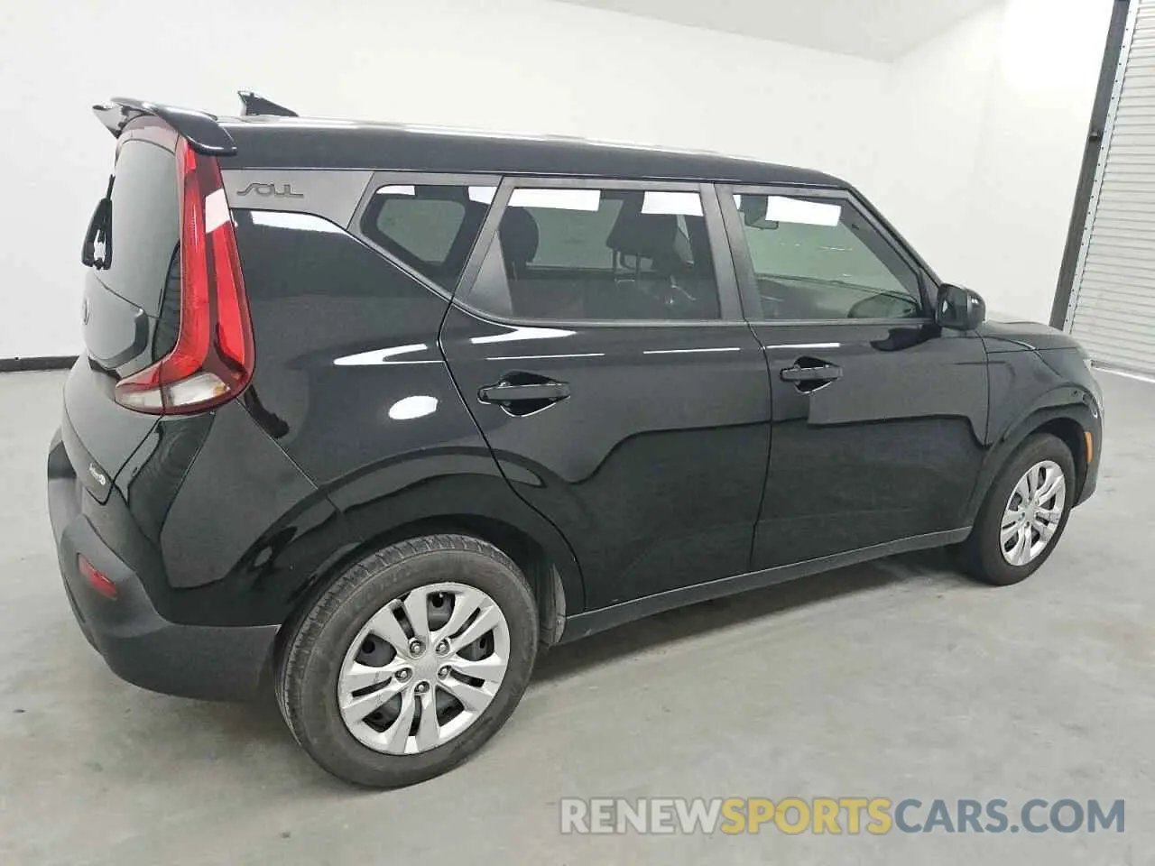 3 fotografías del automóvil dañado KNDJ23AU7L7714091 KIA SOUL 2020