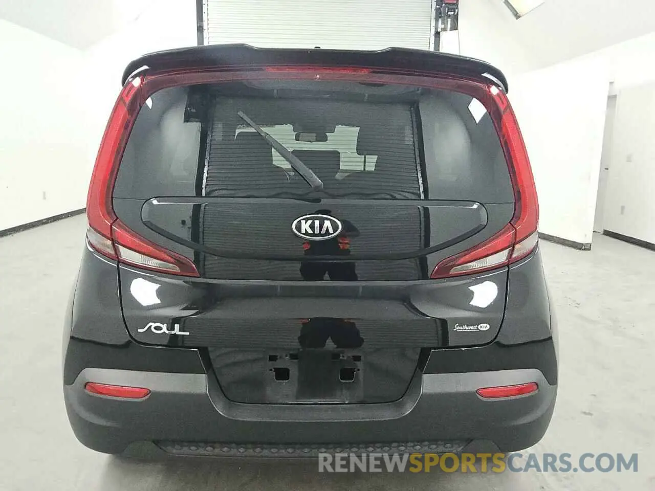 6 fotografías del automóvil dañado KNDJ23AU7L7714091 KIA SOUL 2020