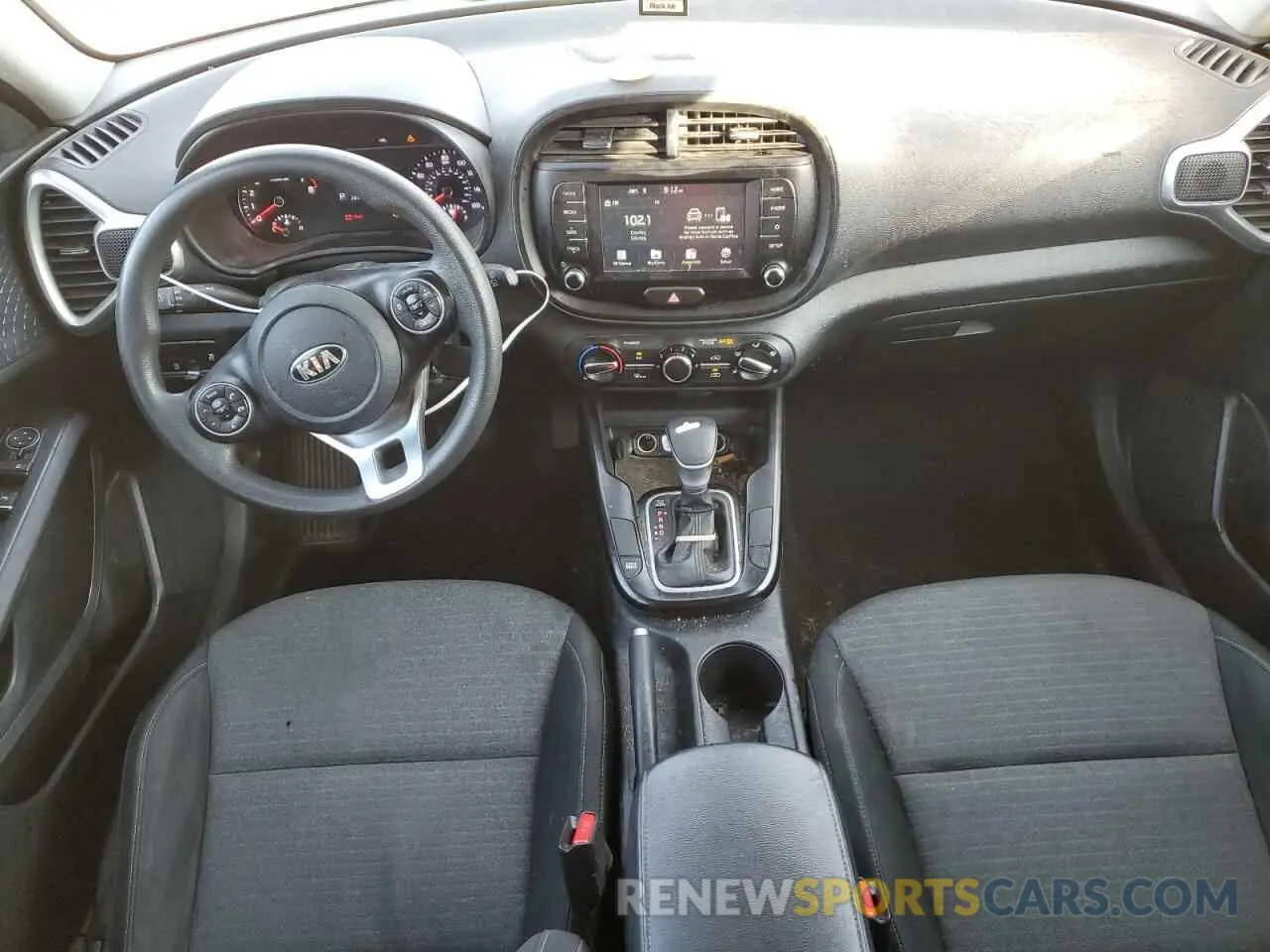 8 fotografías del automóvil dañado KNDJ23AU7L7721249 KIA SOUL 2020