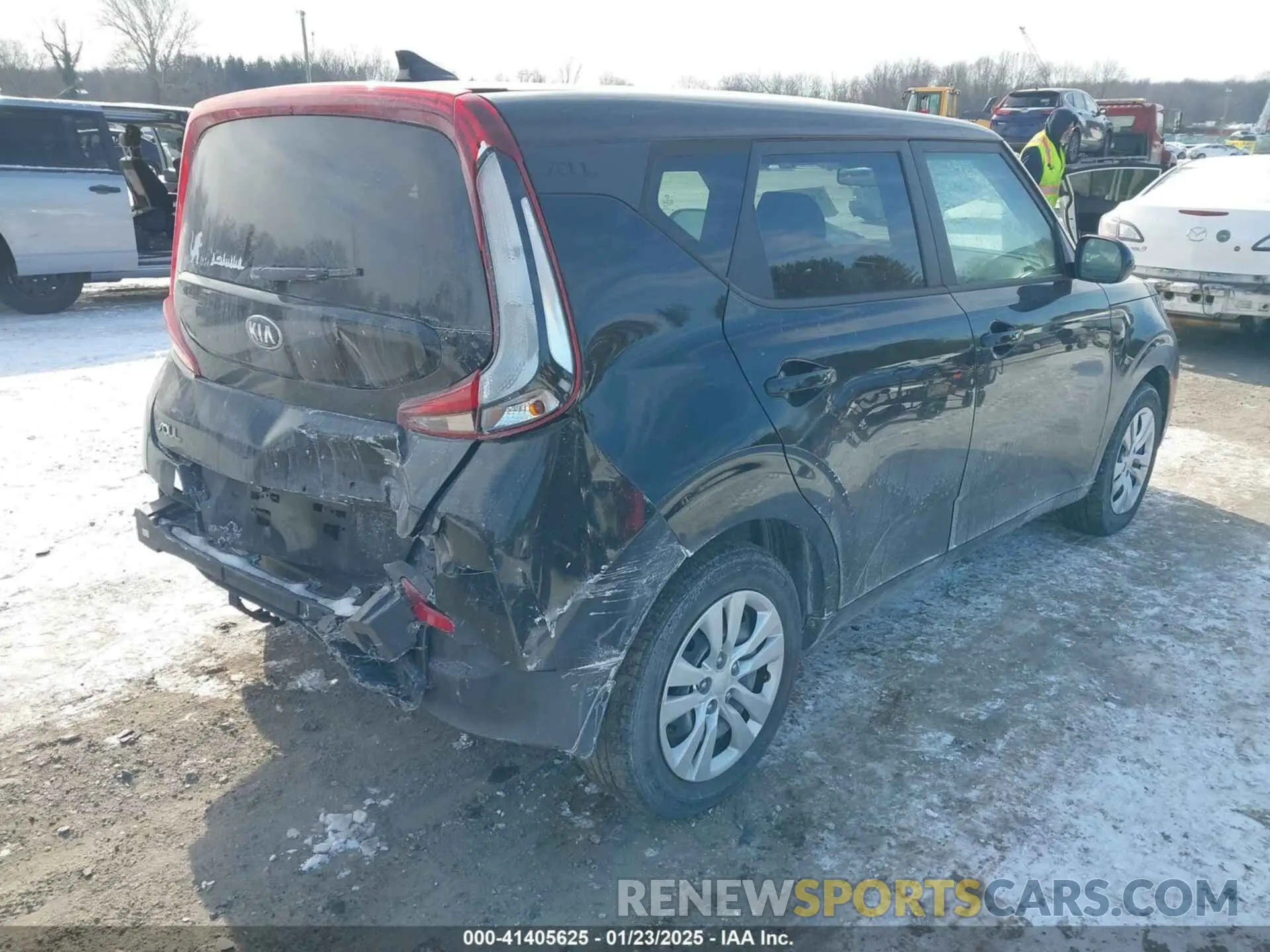 4 fotografías del automóvil dañado KNDJ23AU7L7725379 KIA SOUL 2020
