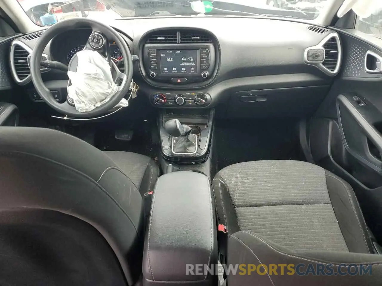 8 fotografías del automóvil dañado KNDJ23AU8L7013687 KIA SOUL 2020