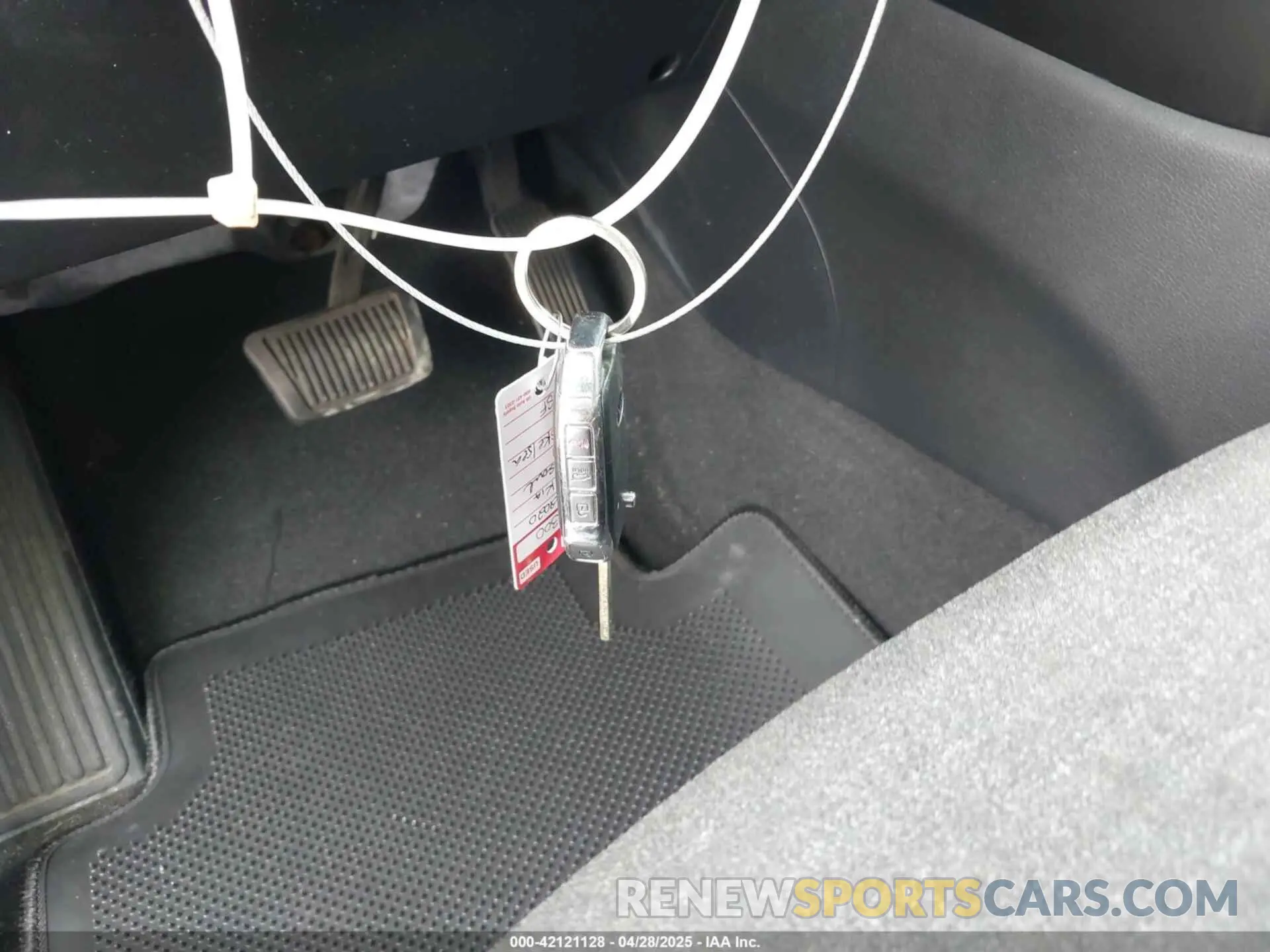 11 fotografías del automóvil dañado KNDJ23AU8L7054546 KIA SOUL 2020