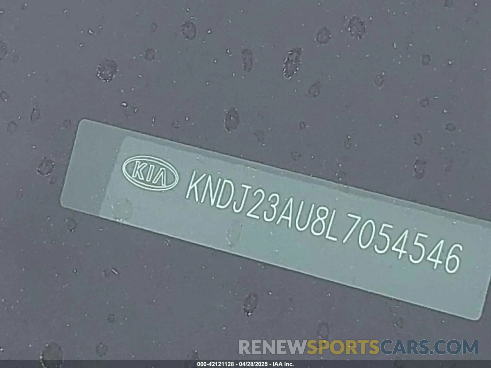 17 fotografías del automóvil dañado KNDJ23AU8L7054546 KIA SOUL 2020