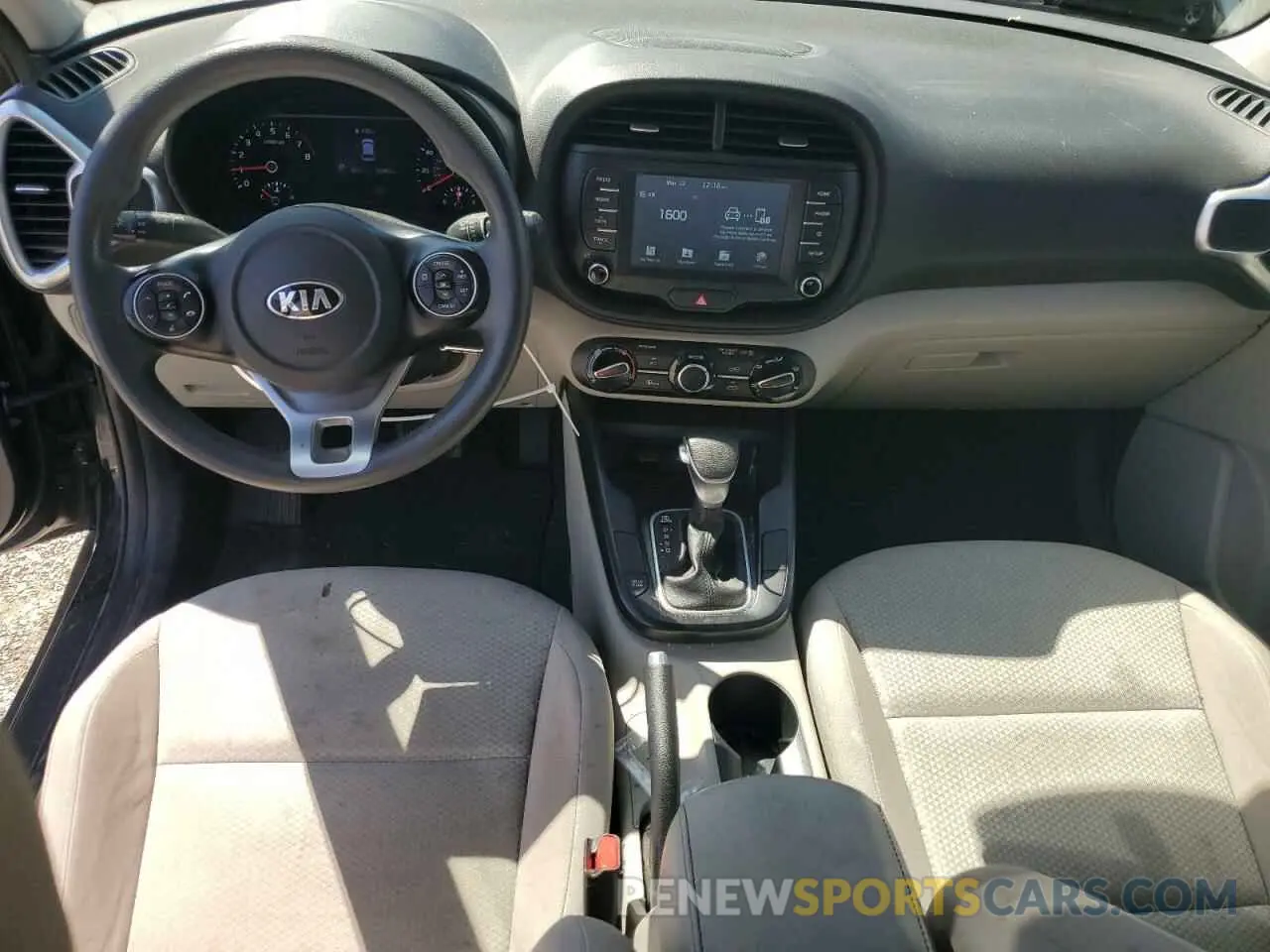 8 fotografías del automóvil dañado KNDJ23AU8L7071184 KIA SOUL 2020
