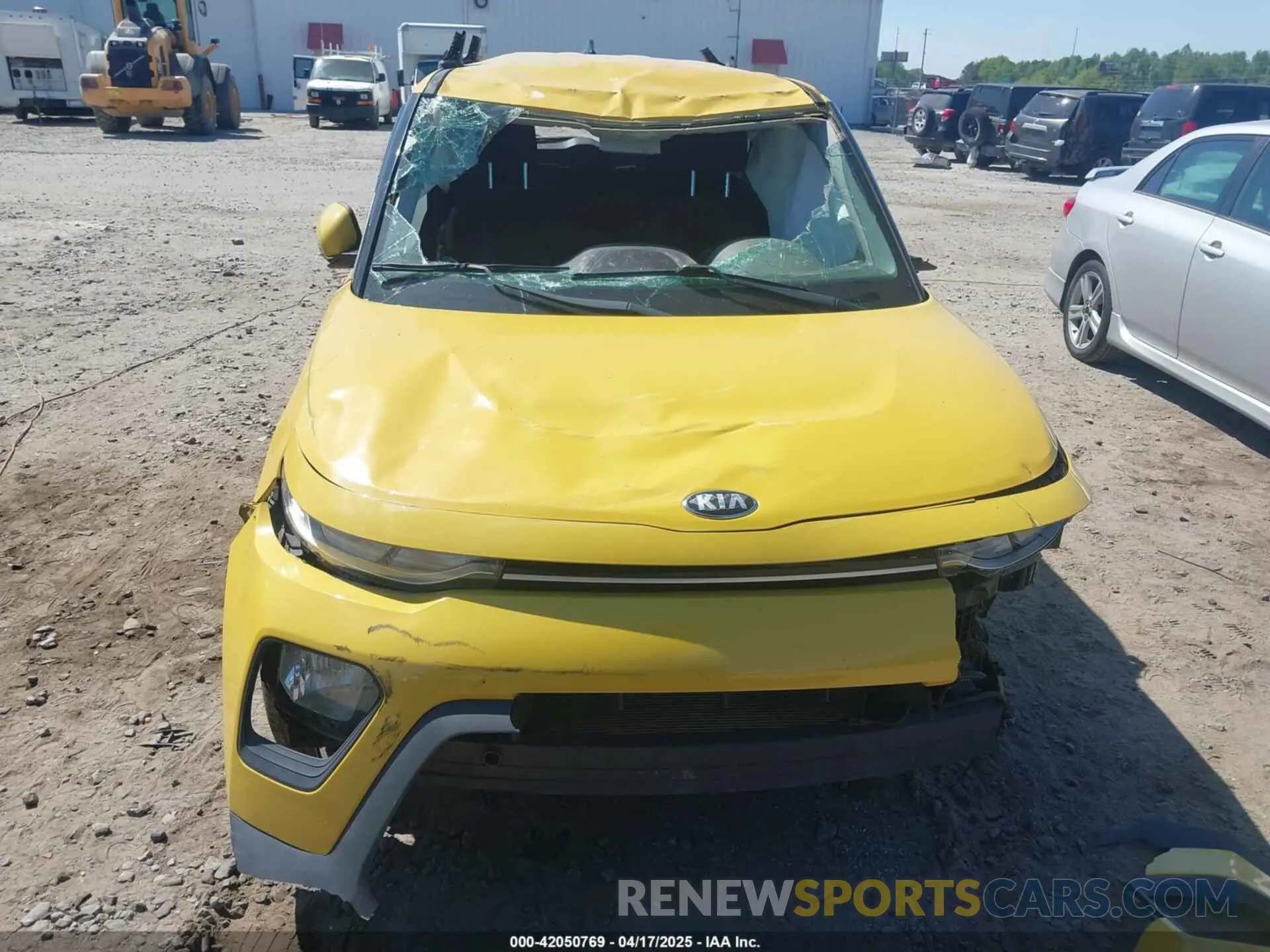 13 fotografías del automóvil dañado KNDJ23AU8L7077244 KIA SOUL 2020