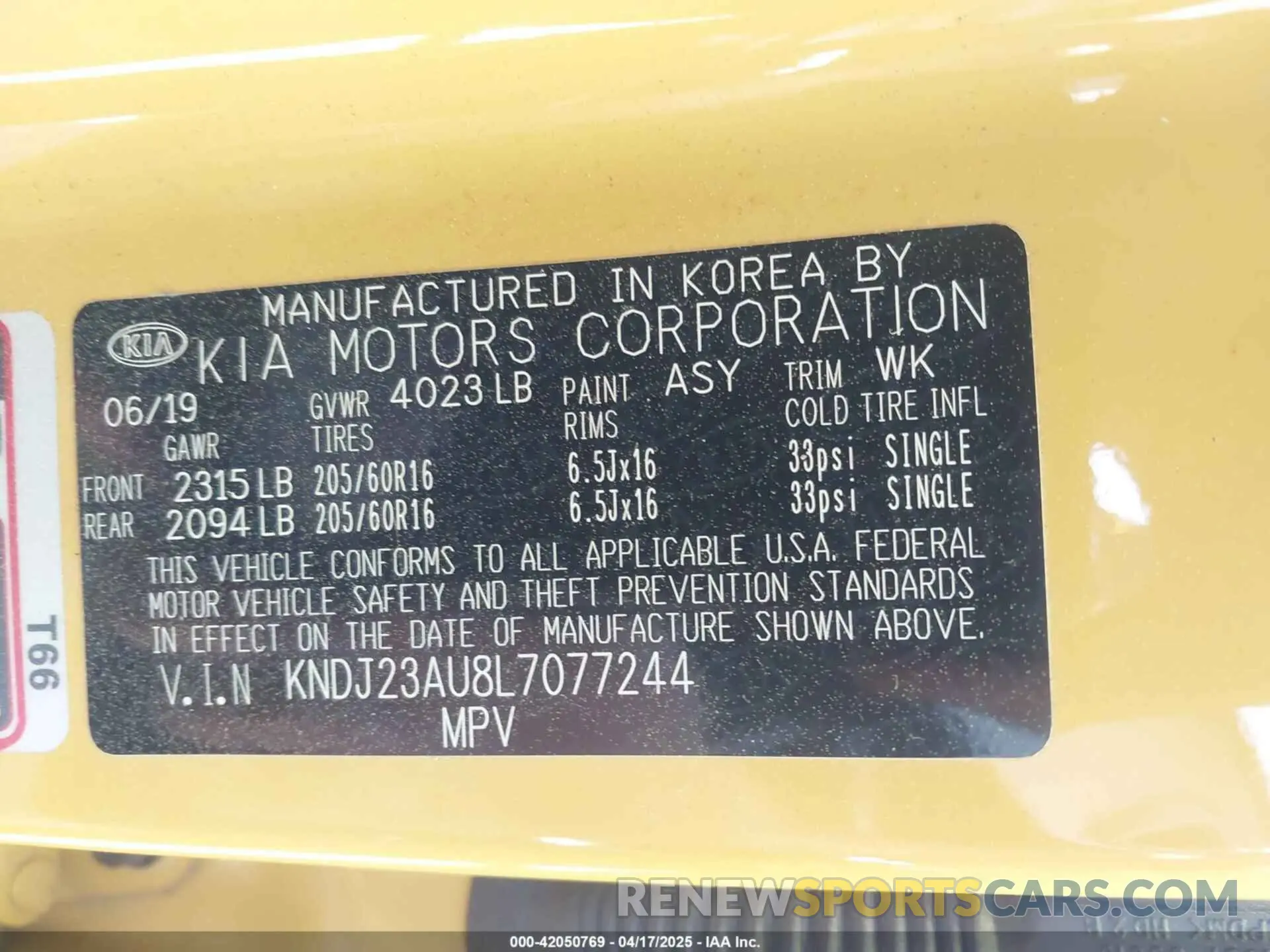 9 fotografías del automóvil dañado KNDJ23AU8L7077244 KIA SOUL 2020