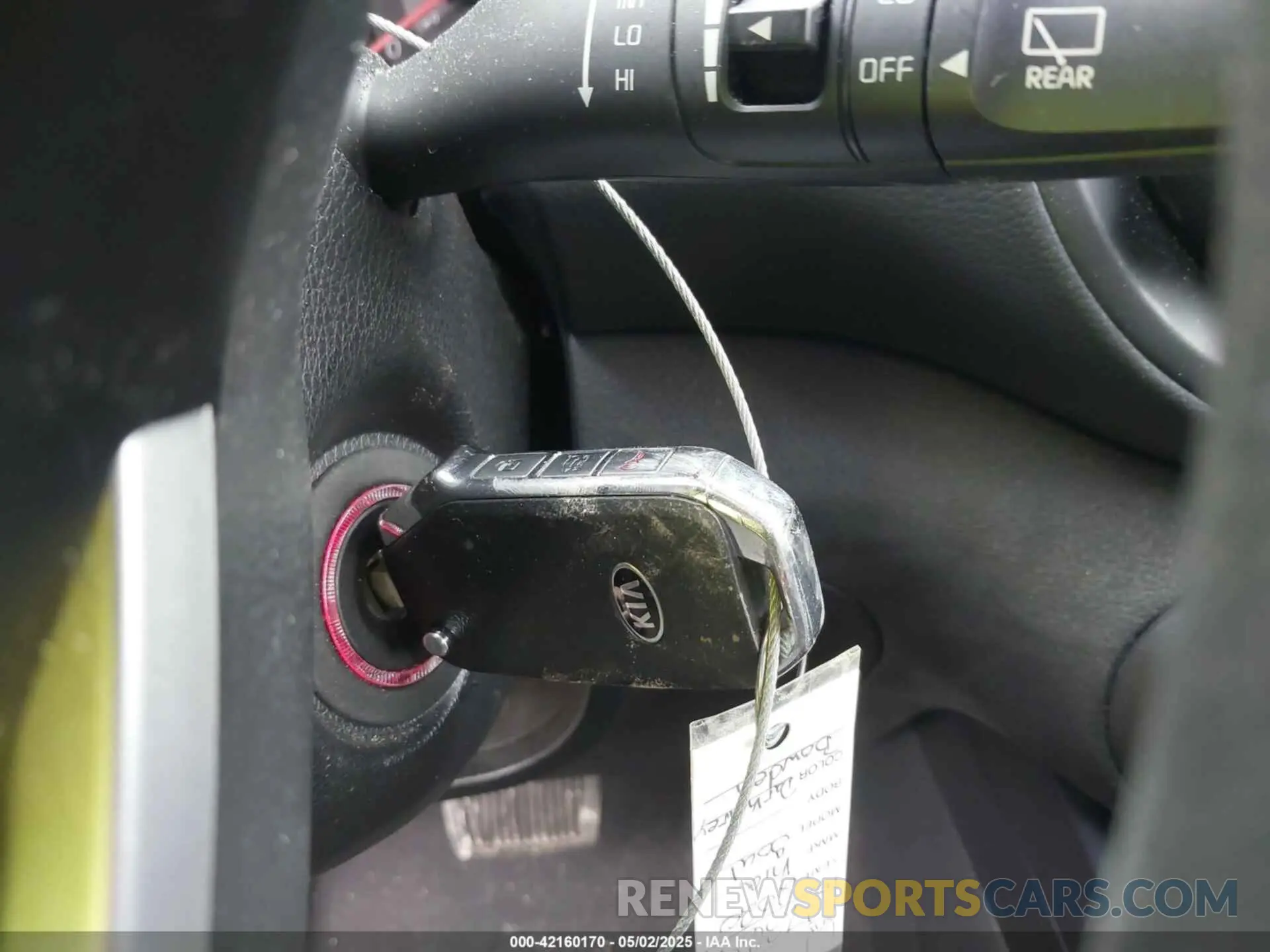 11 fotografías del automóvil dañado KNDJ23AU8L7094125 KIA SOUL 2020