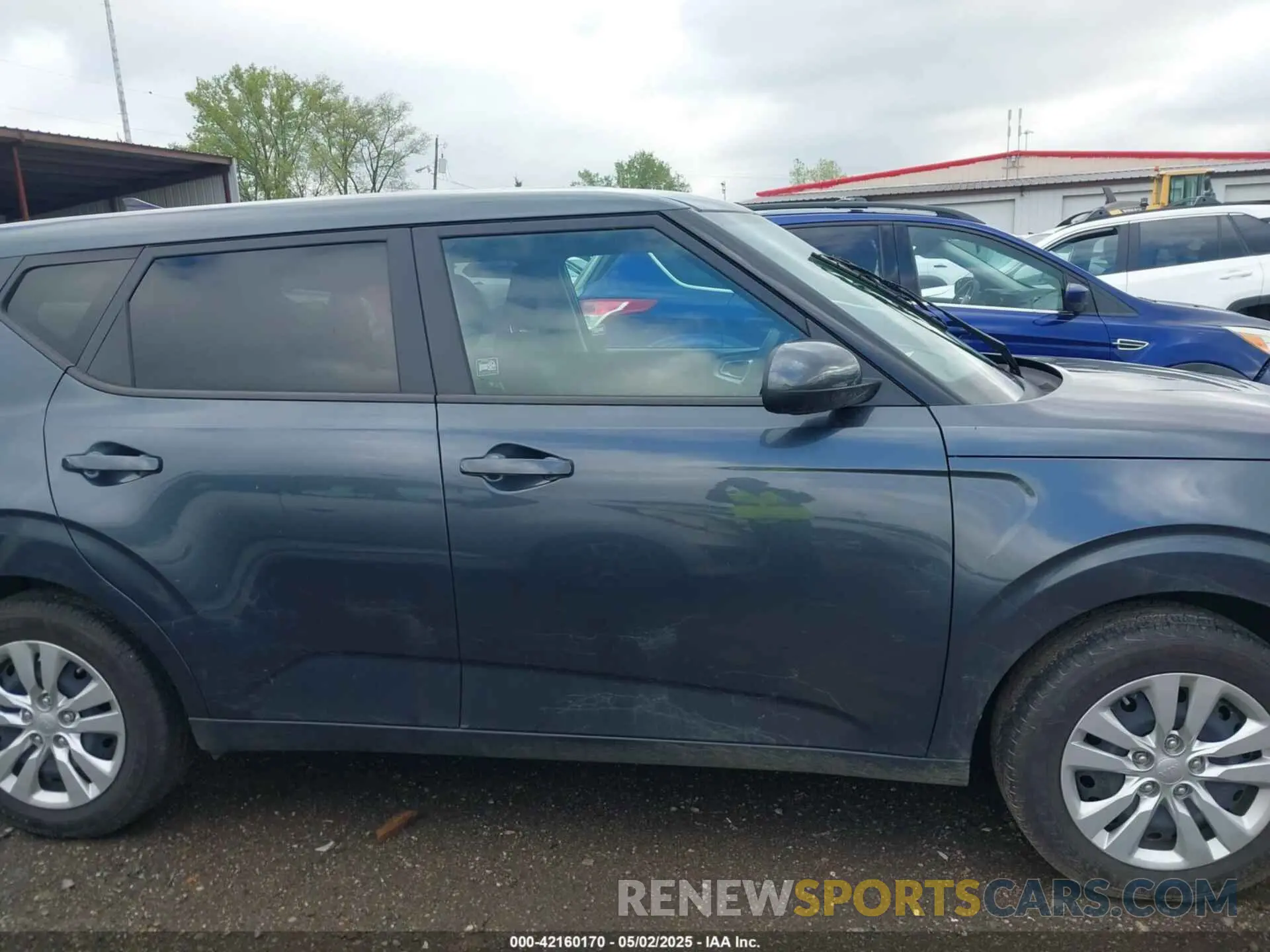 13 fotografías del automóvil dañado KNDJ23AU8L7094125 KIA SOUL 2020