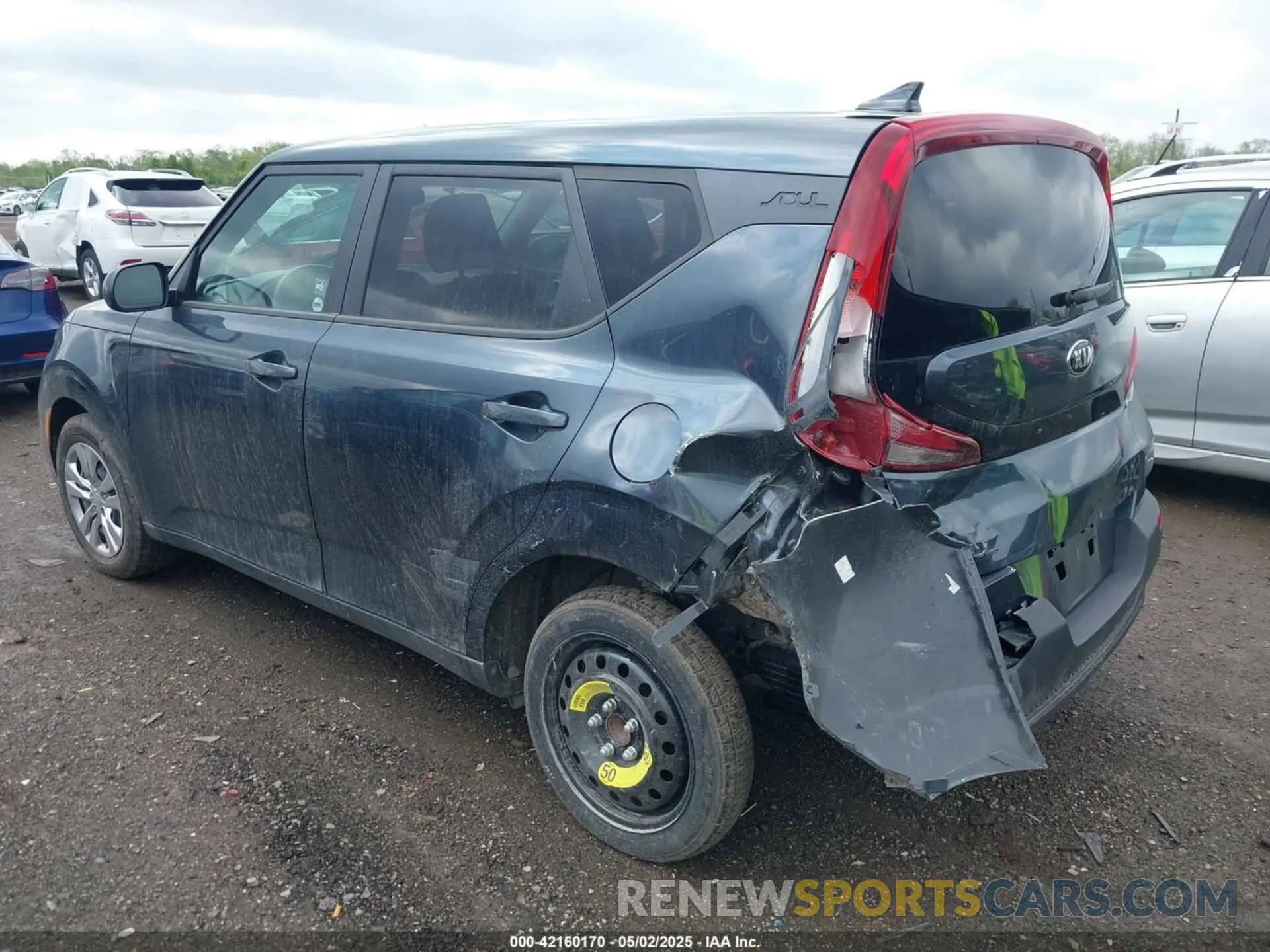 3 fotografías del automóvil dañado KNDJ23AU8L7094125 KIA SOUL 2020