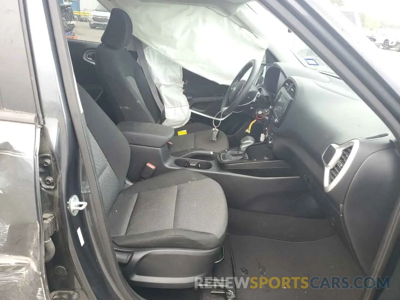 7 fotografías del automóvil dañado KNDJ23AU8L7115524 KIA SOUL 2020