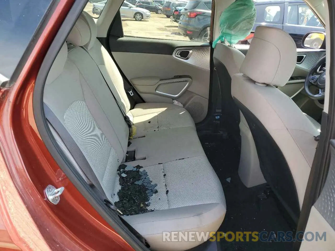 10 fotografías del automóvil dañado KNDJ23AU8L7117757 KIA SOUL 2020