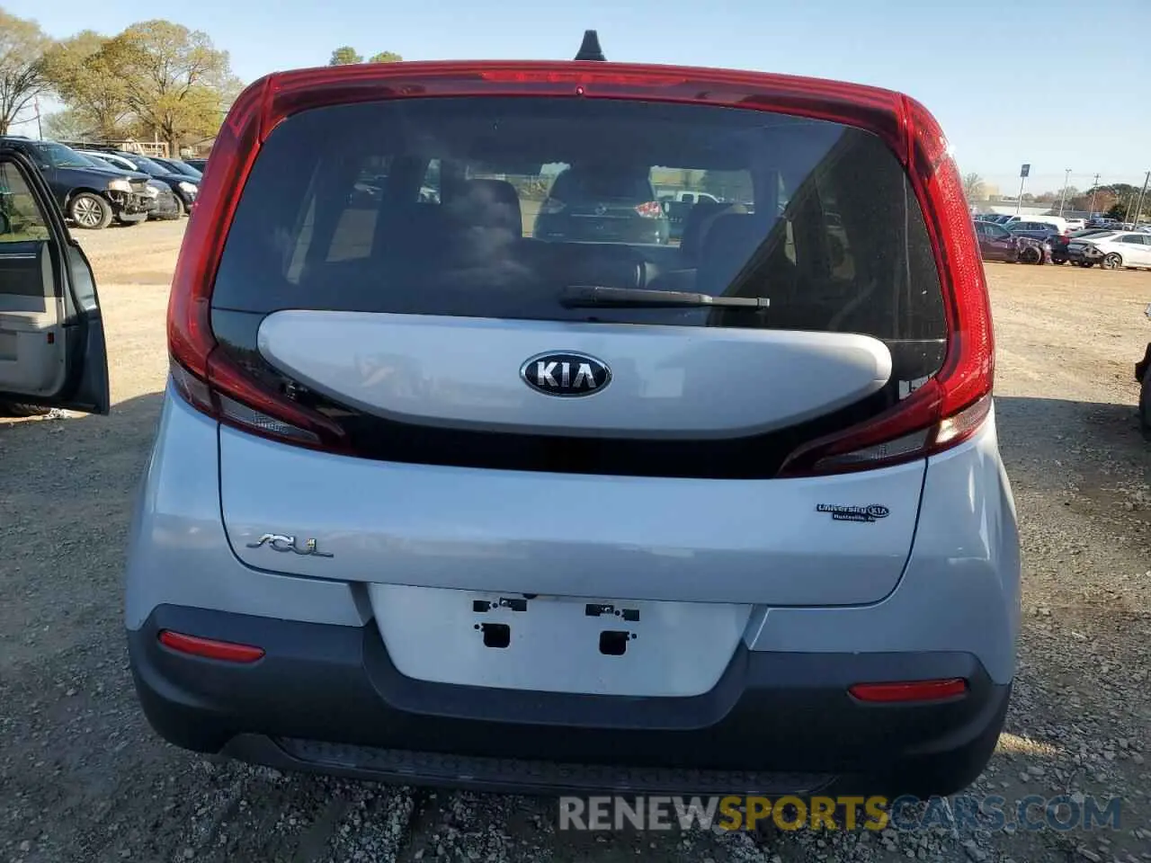 6 fotografías del automóvil dañado KNDJ23AU9L7036525 KIA SOUL 2020