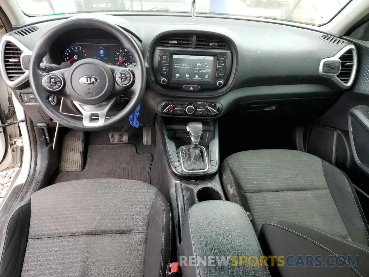 8 fotografías del automóvil dañado KNDJ23AU9L7062137 KIA SOUL 2020