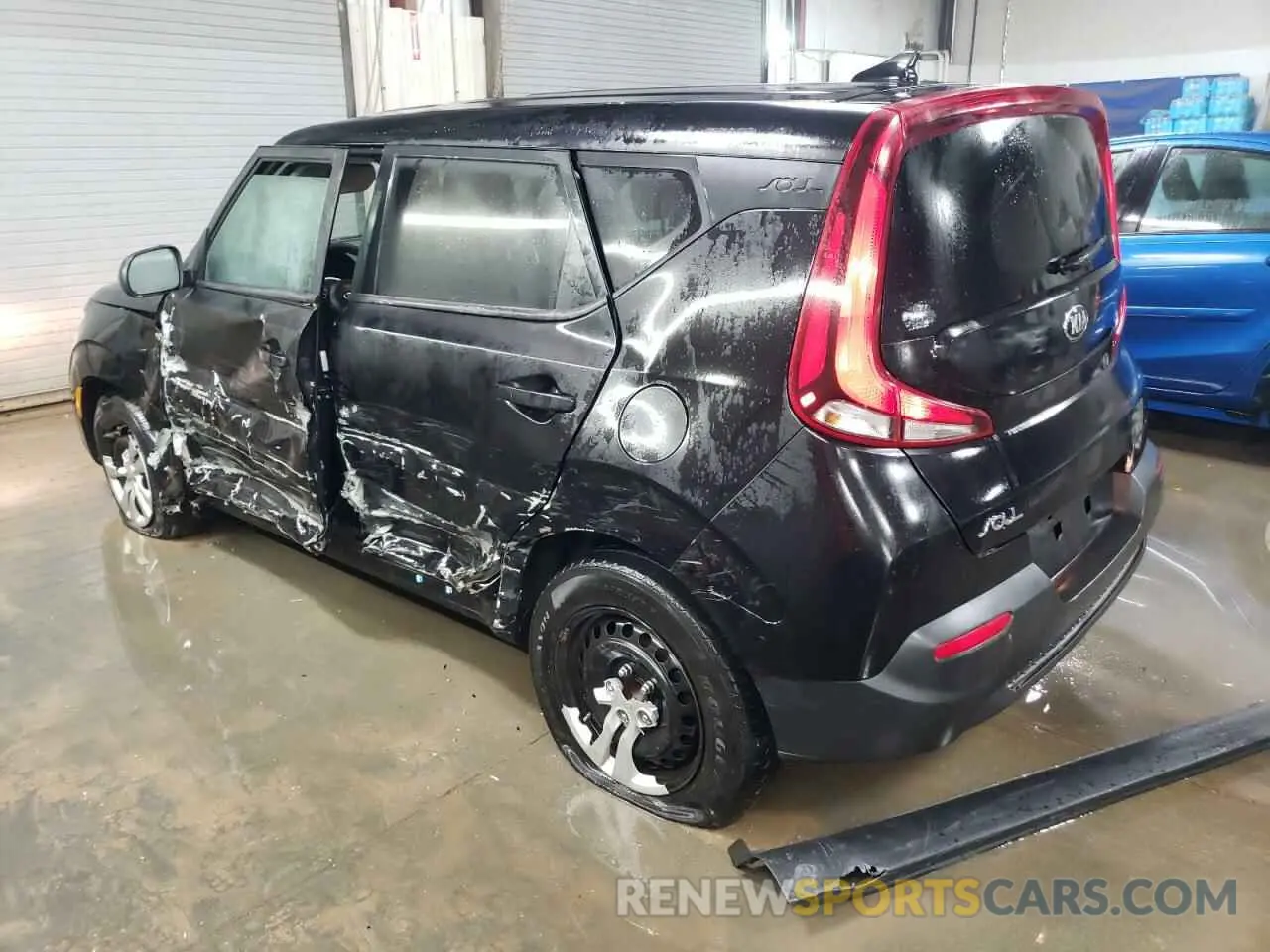 2 fotografías del automóvil dañado KNDJ23AU9L7083246 KIA SOUL 2020